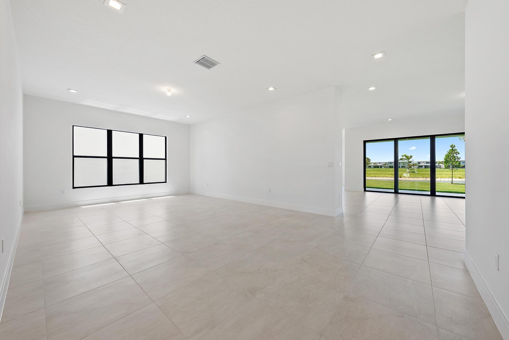 20471 Southernwood Avenue Property Photo 10