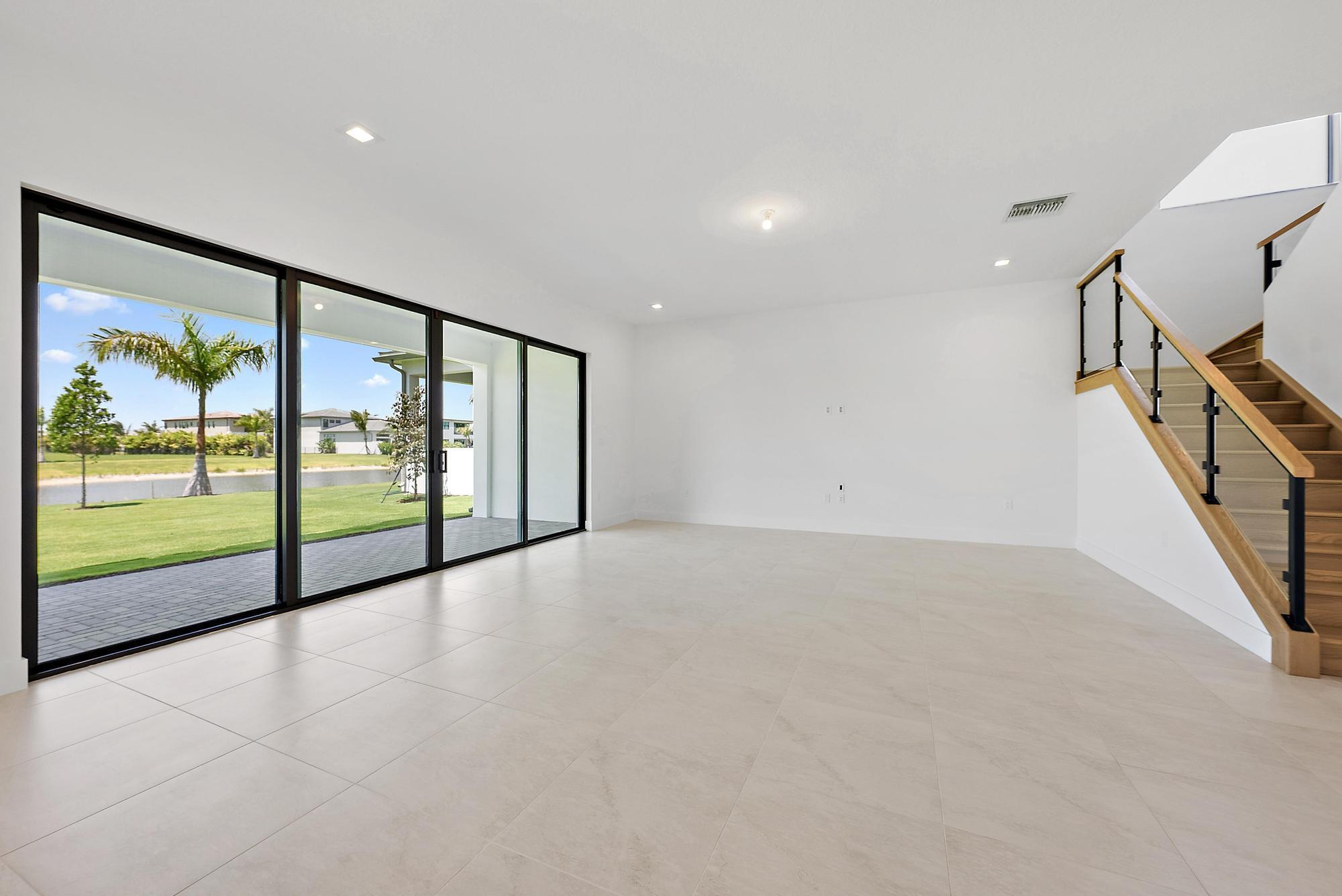 20471 Southernwood Avenue Property Photo 13