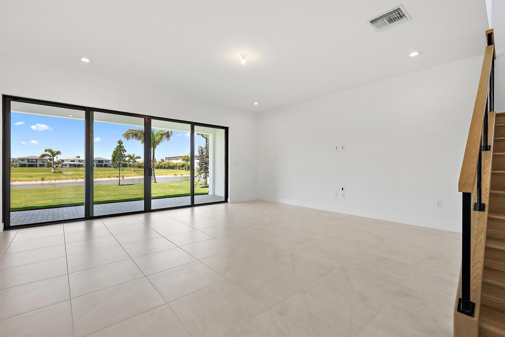 20471 Southernwood Avenue Property Photo 14