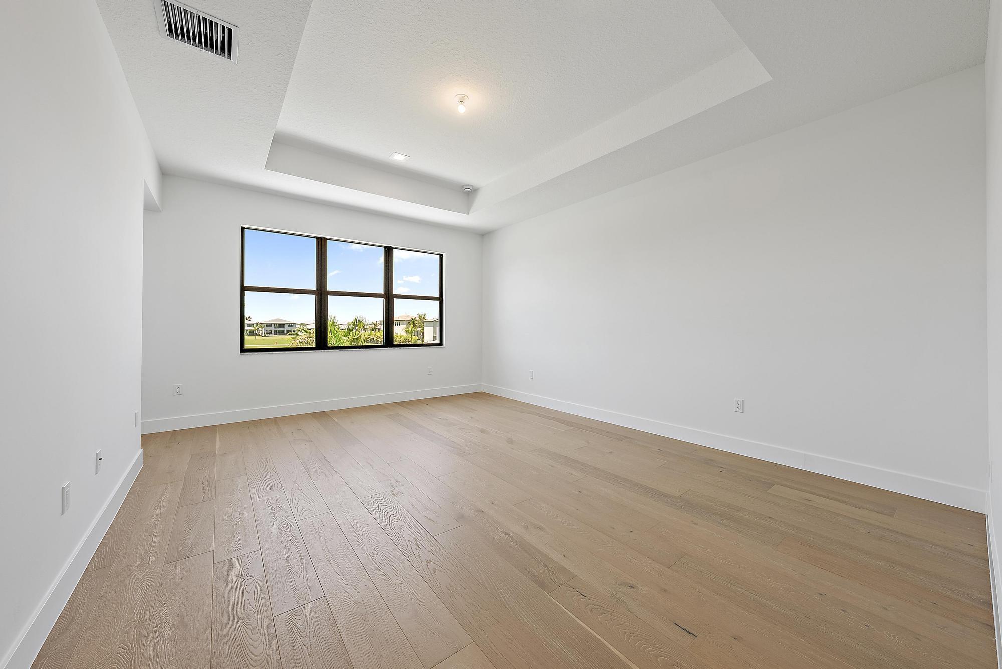 20471 Southernwood Avenue Property Photo 26