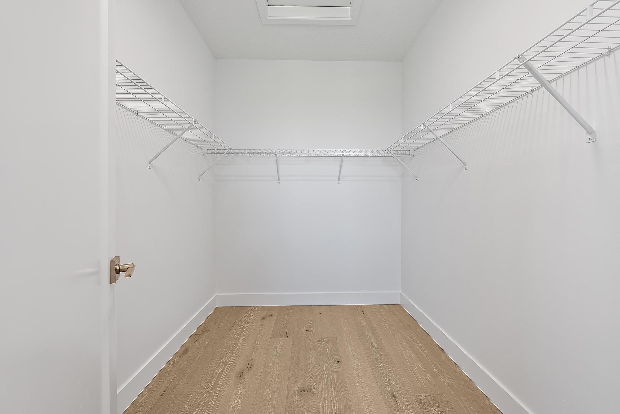 20471 Southernwood Avenue Property Photo 27