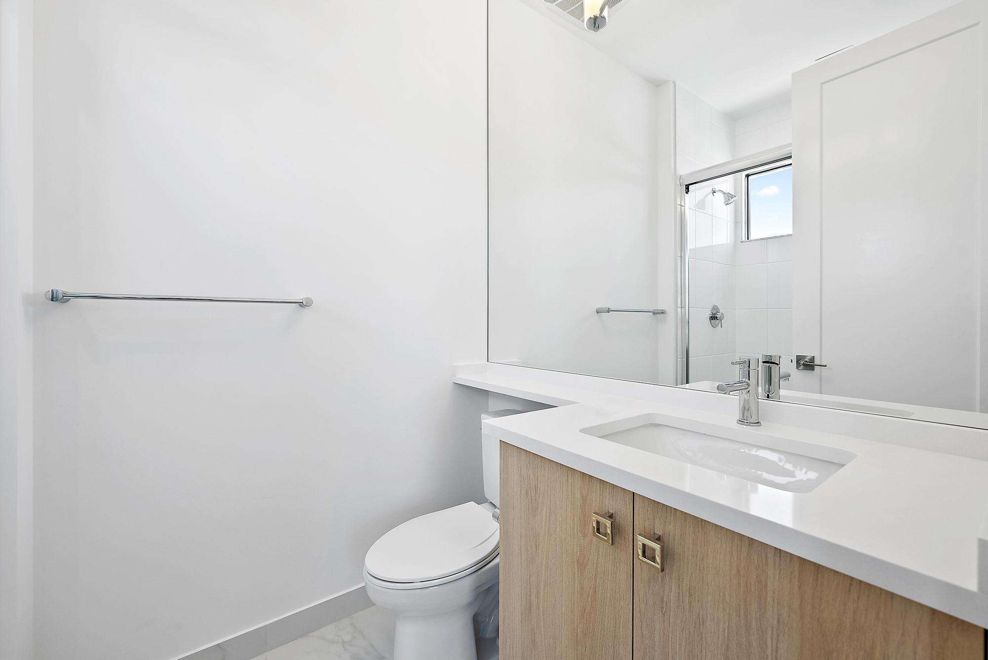 20471 Southernwood Avenue Property Photo 33