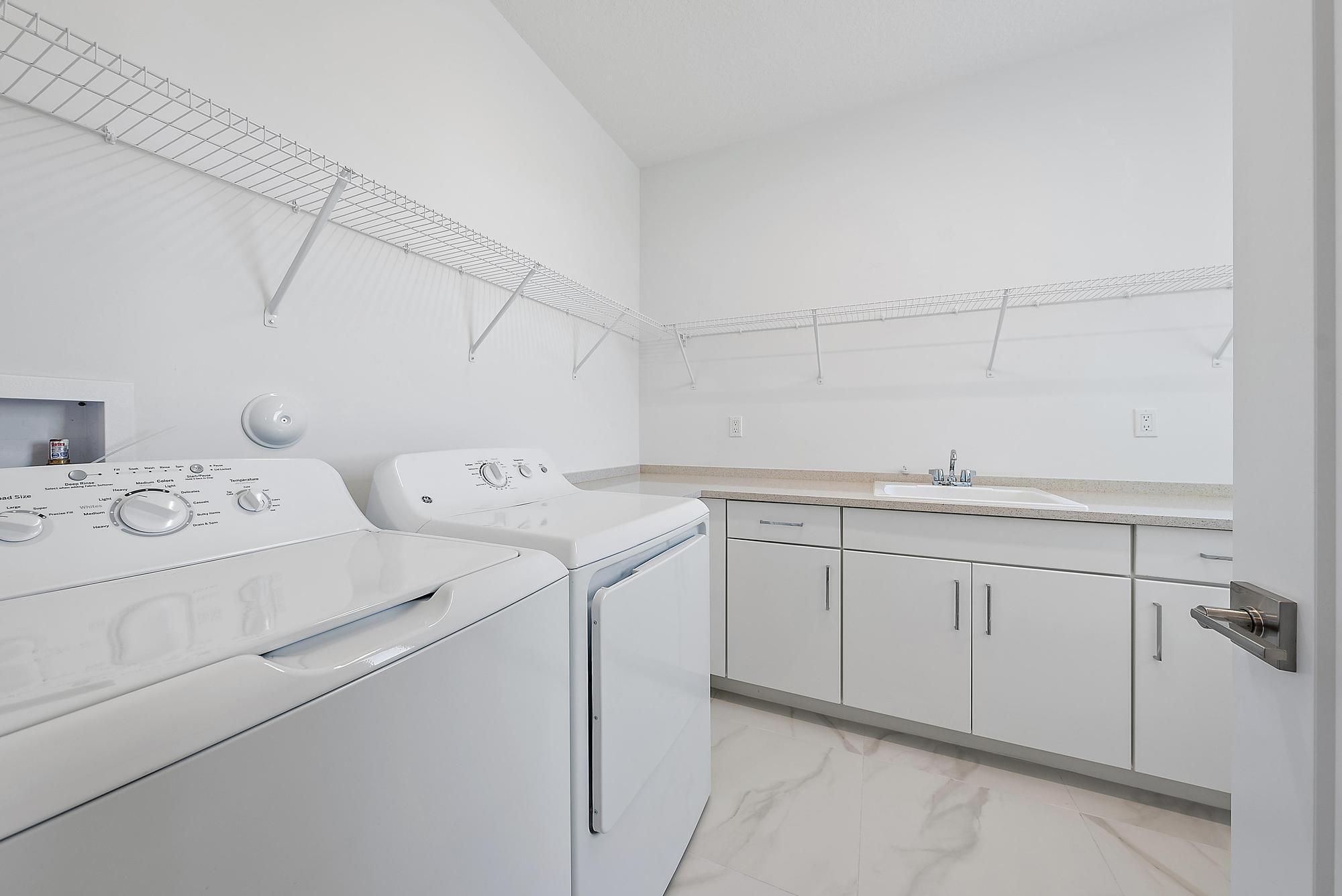 20471 Southernwood Avenue Property Photo 34