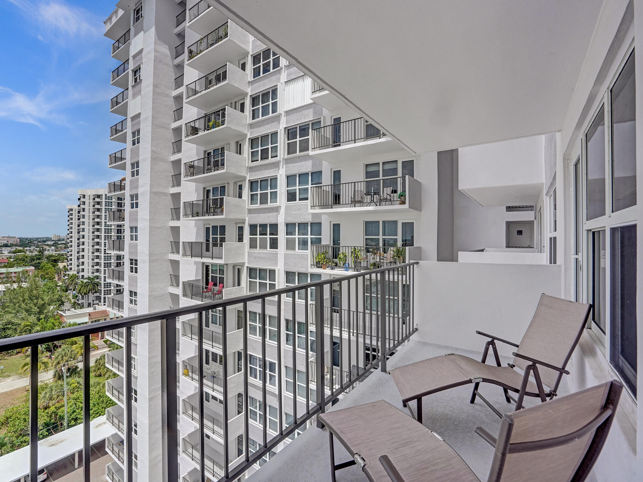 405 N Ocean Boulevard 1125 Property Photo 2