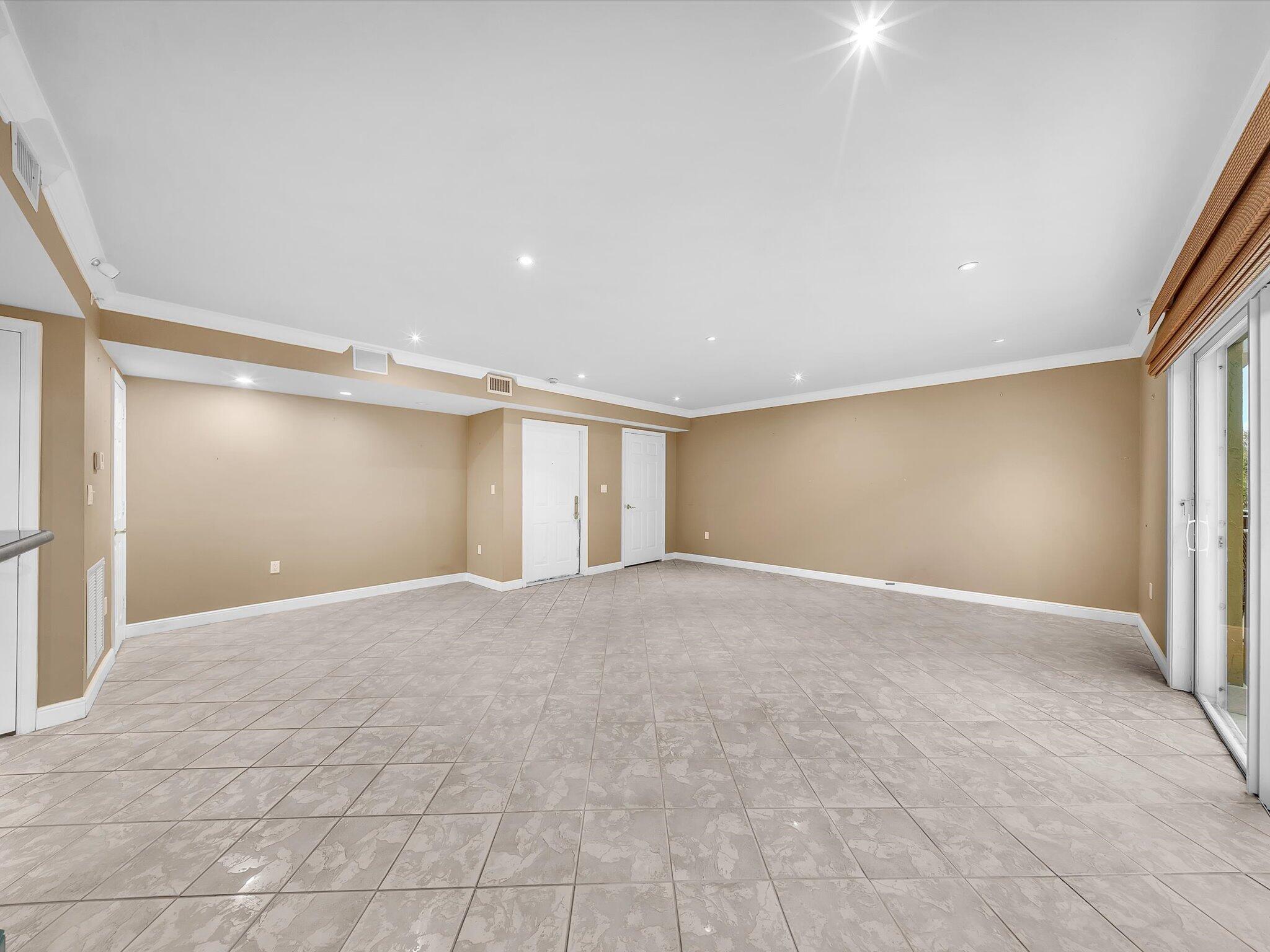 1111 E Las Olas Boulevard 308 Property Photo 8