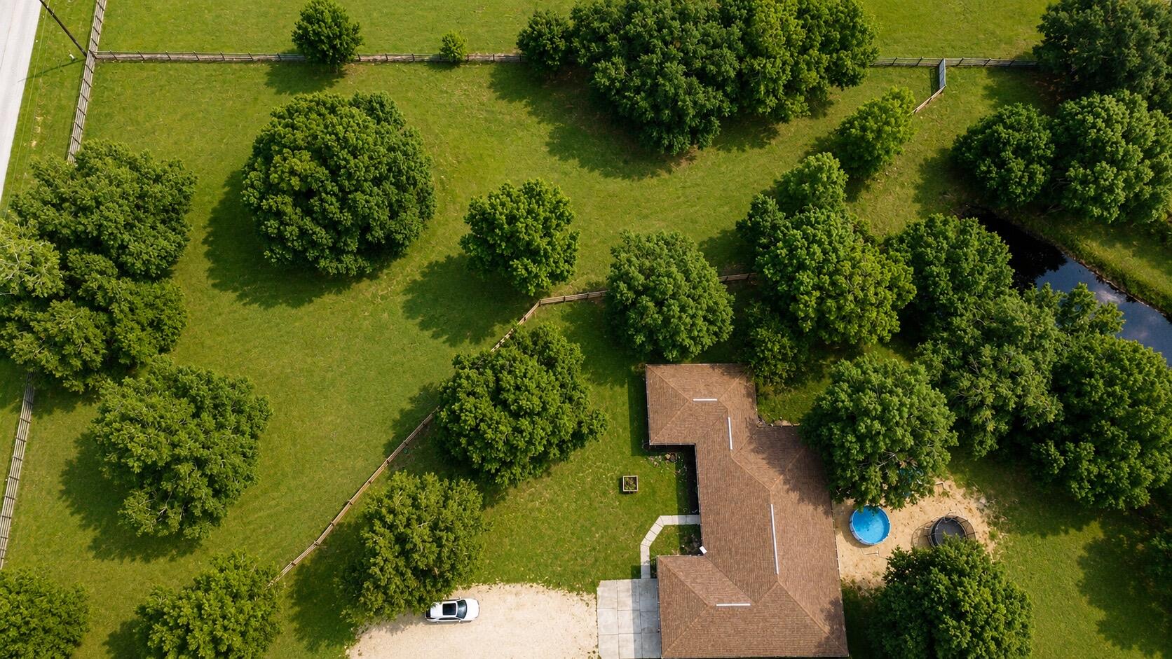 140 Park Land Drive Property Photo 4
