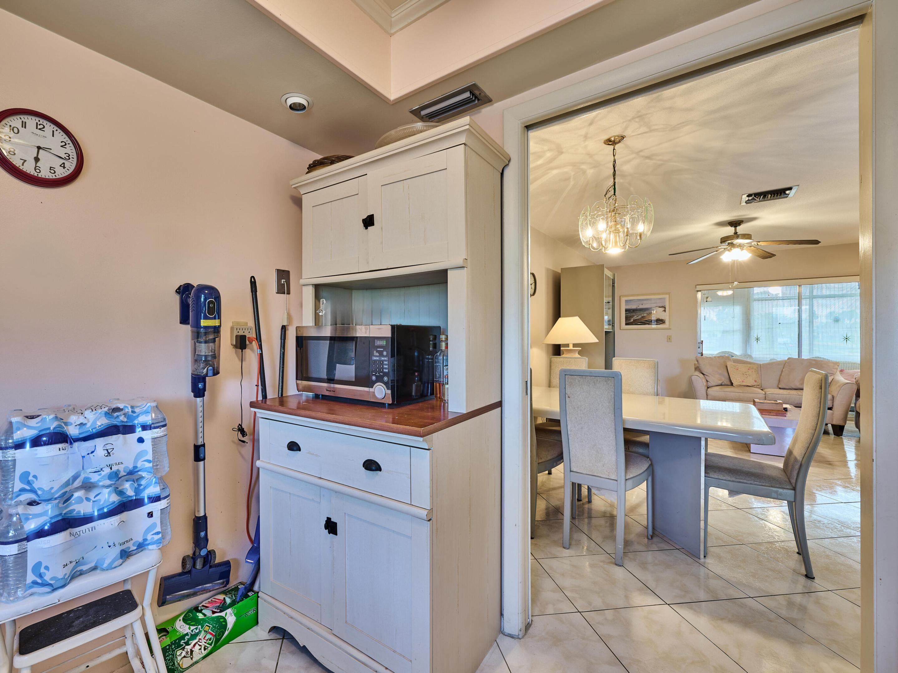 2804 Crosley Drive E F Property Photo 7