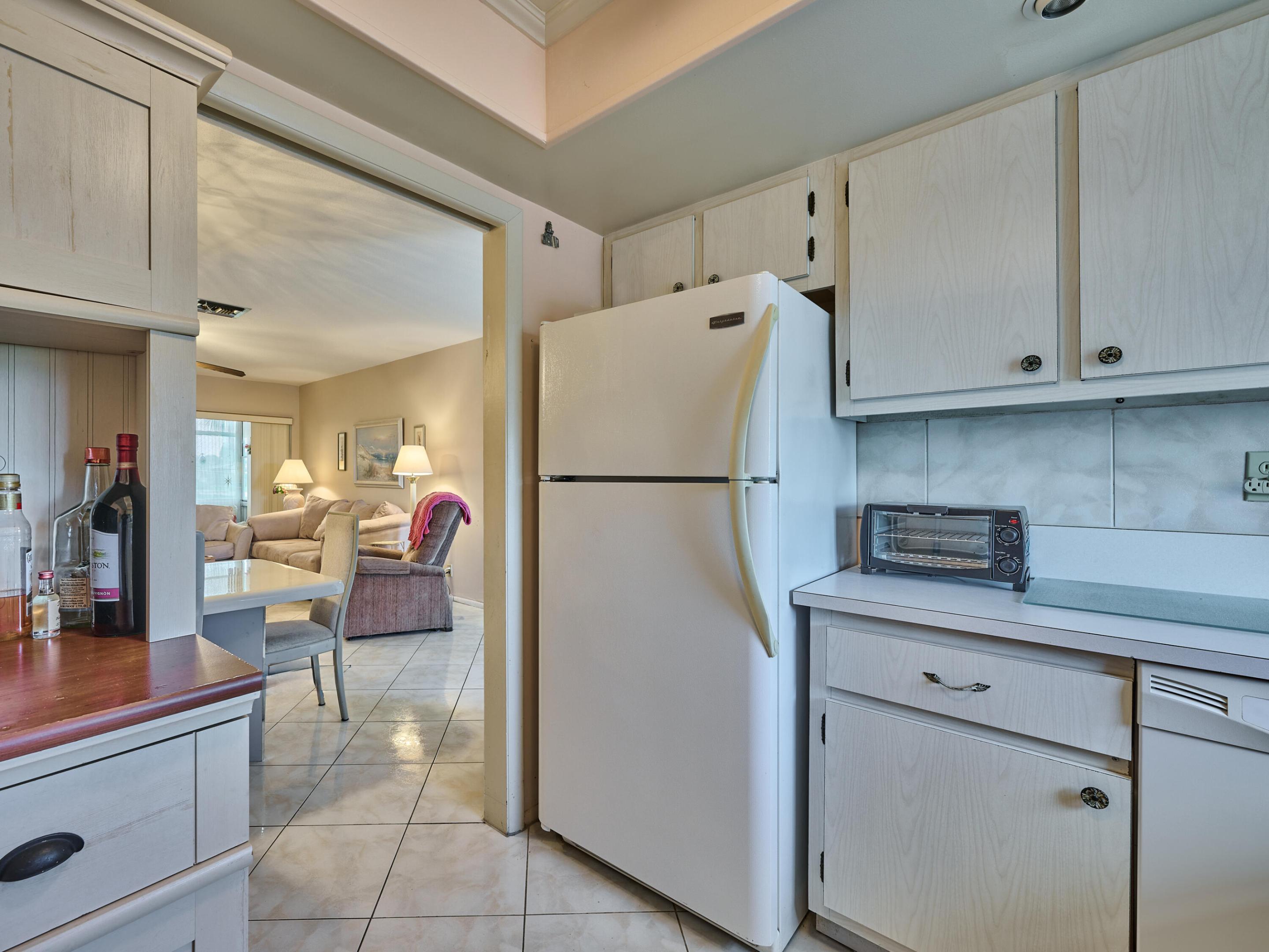 2804 Crosley Drive E F Property Photo 8