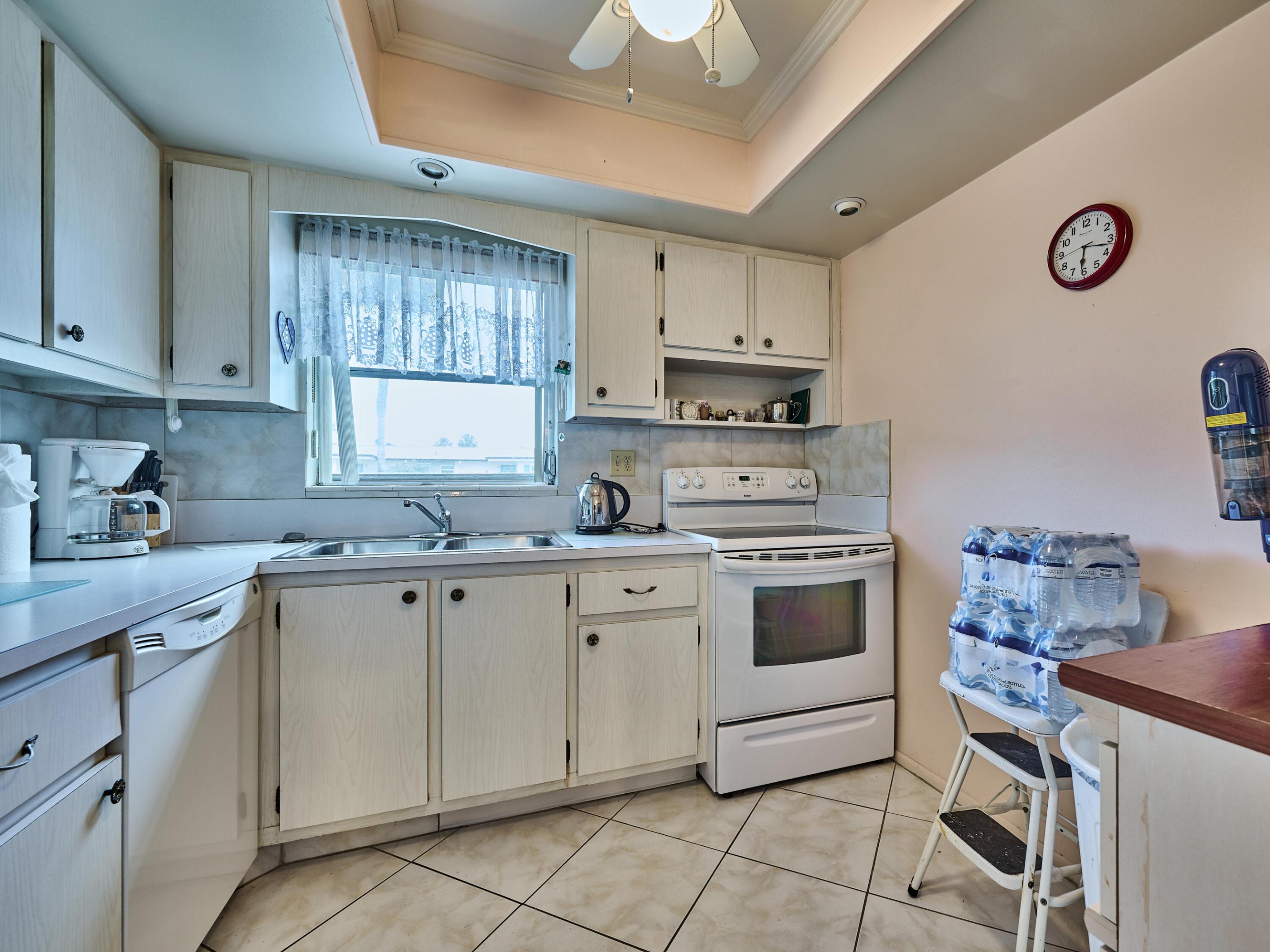 2804 Crosley Drive E F Property Photo 9