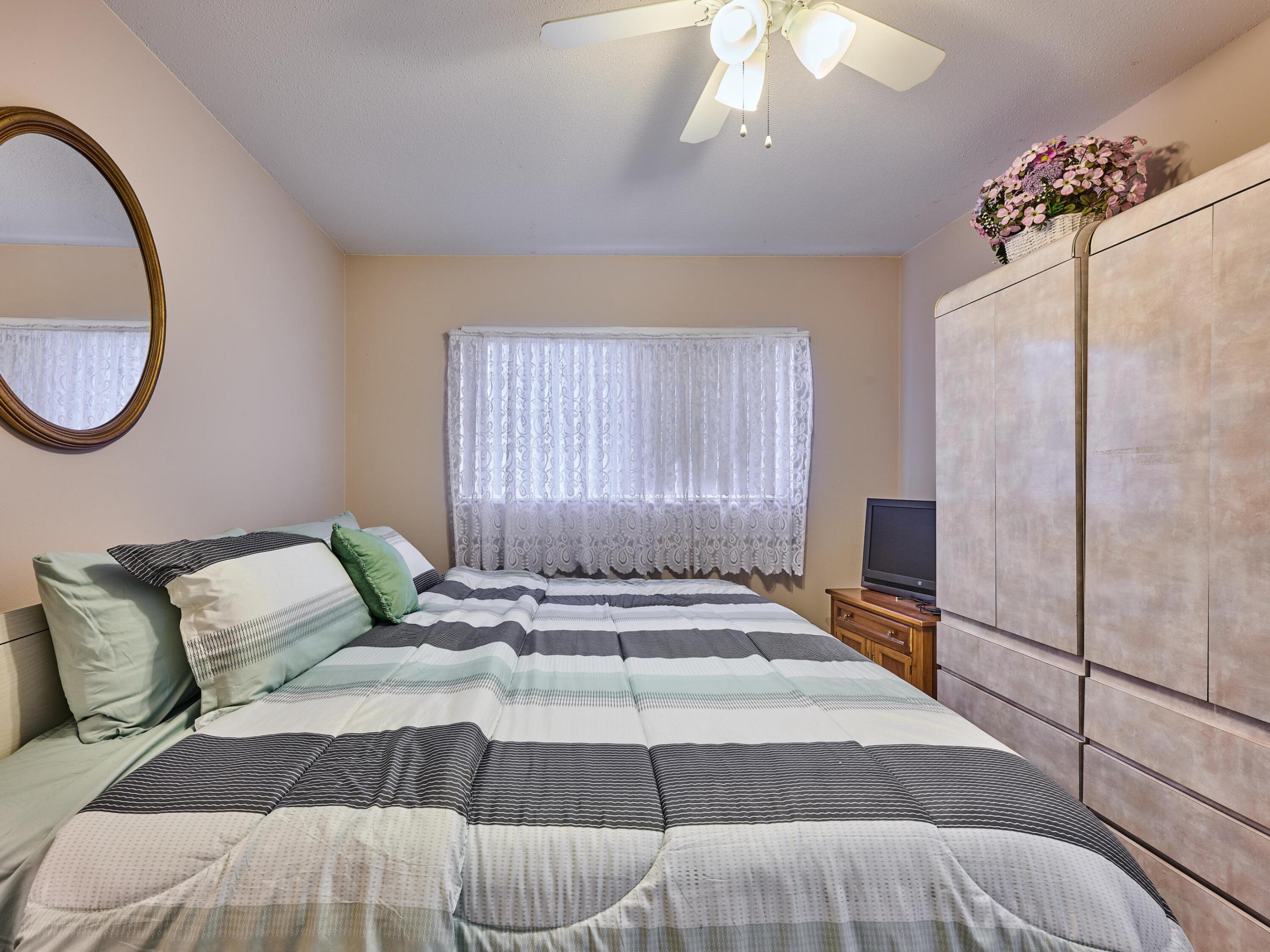 2804 Crosley Drive E F Property Photo 21