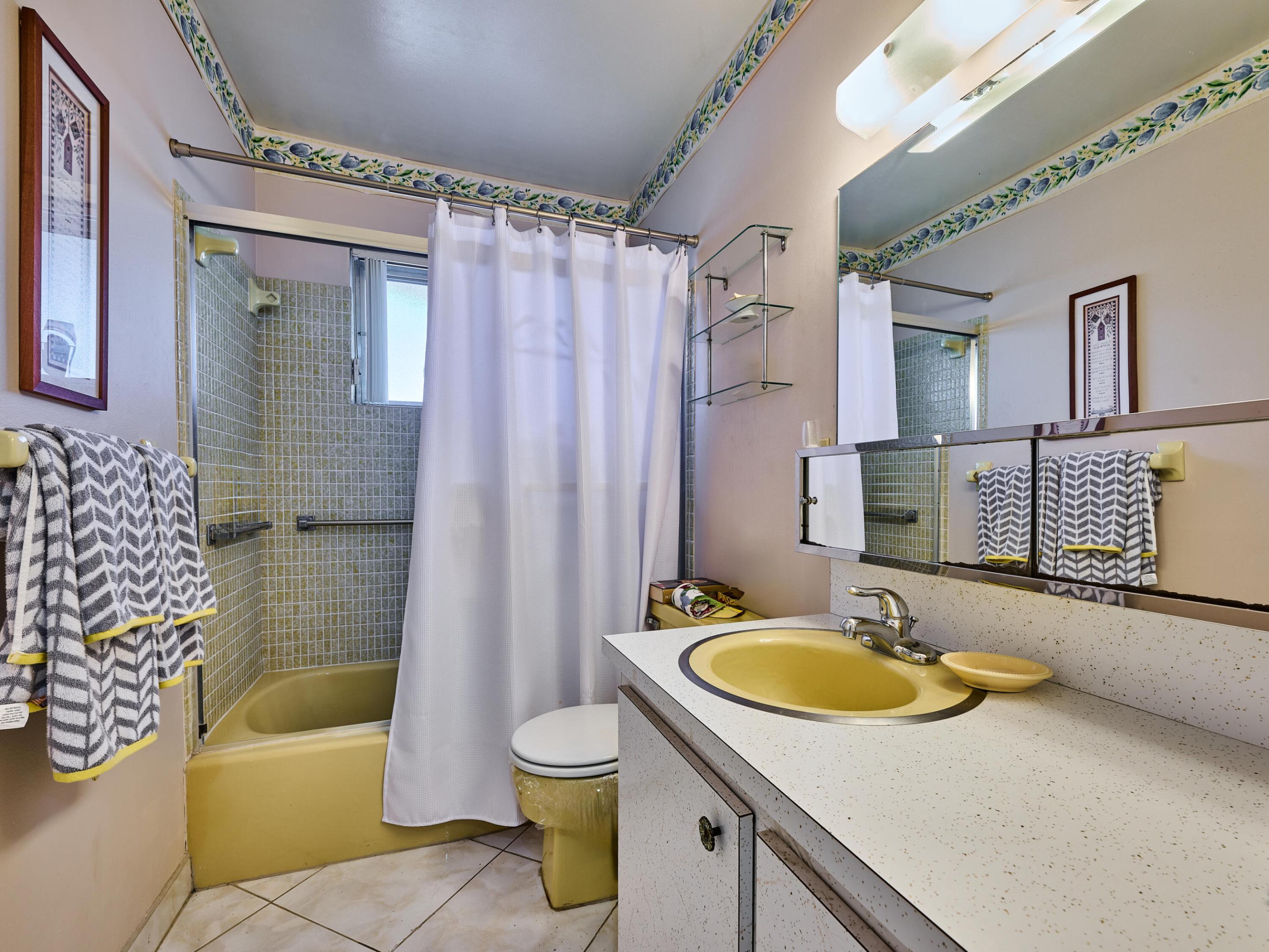2804 Crosley Drive E F Property Photo 23