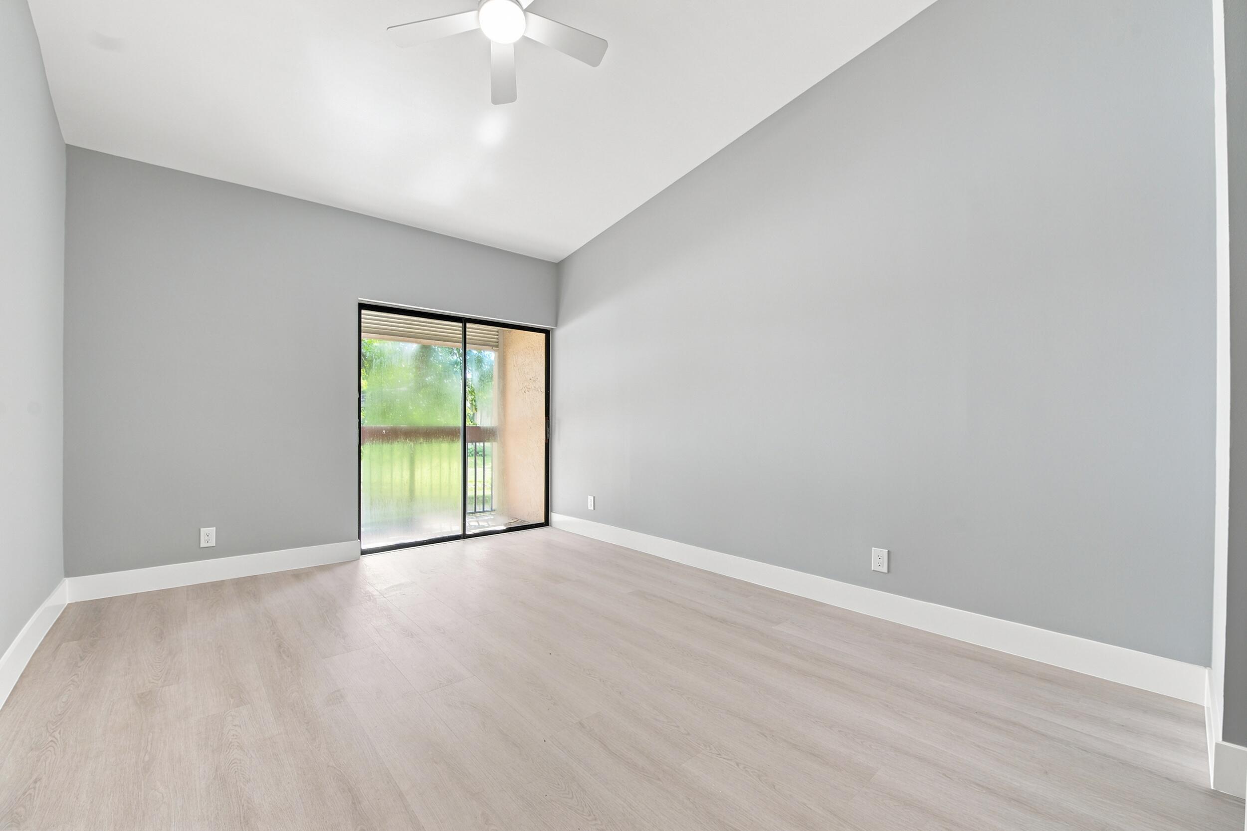 2249 Sw 15th Street 188 Property Photo 13