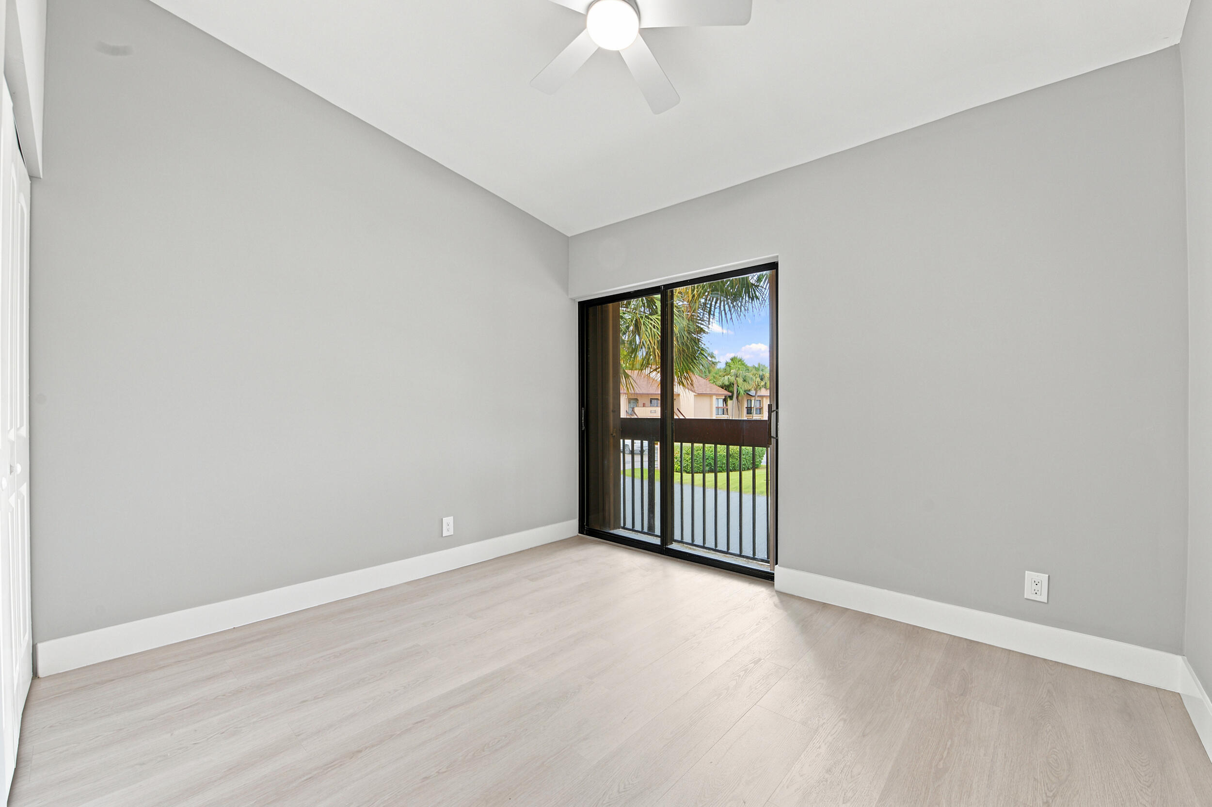 2249 Sw 15th Street 188 Property Photo 22