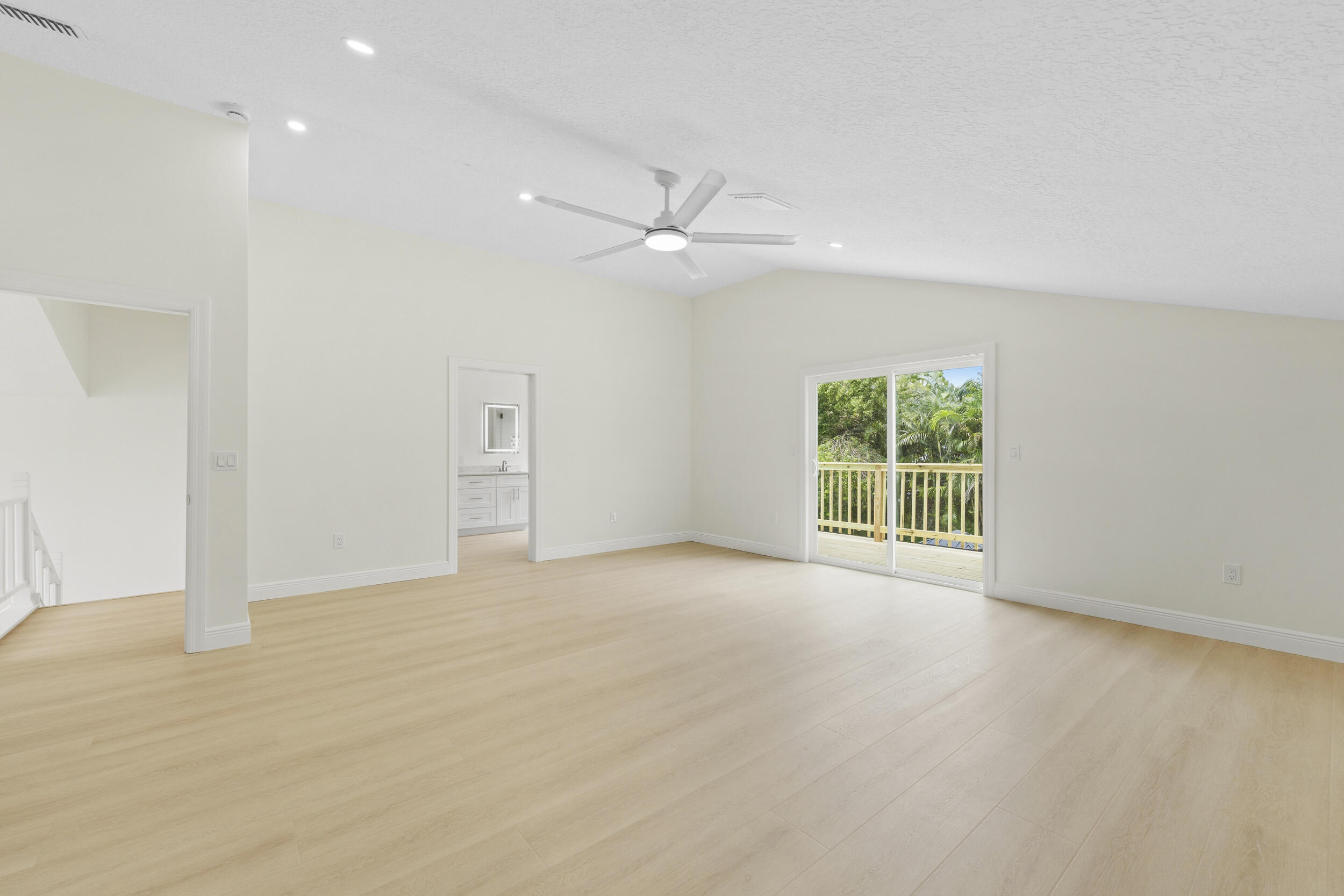 14841 94th Street N Property Photo 24