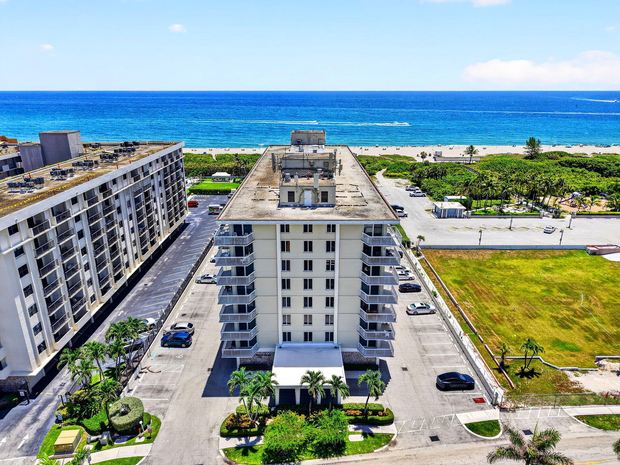 125 S Ocean Avenue 211 Property Photo 2
