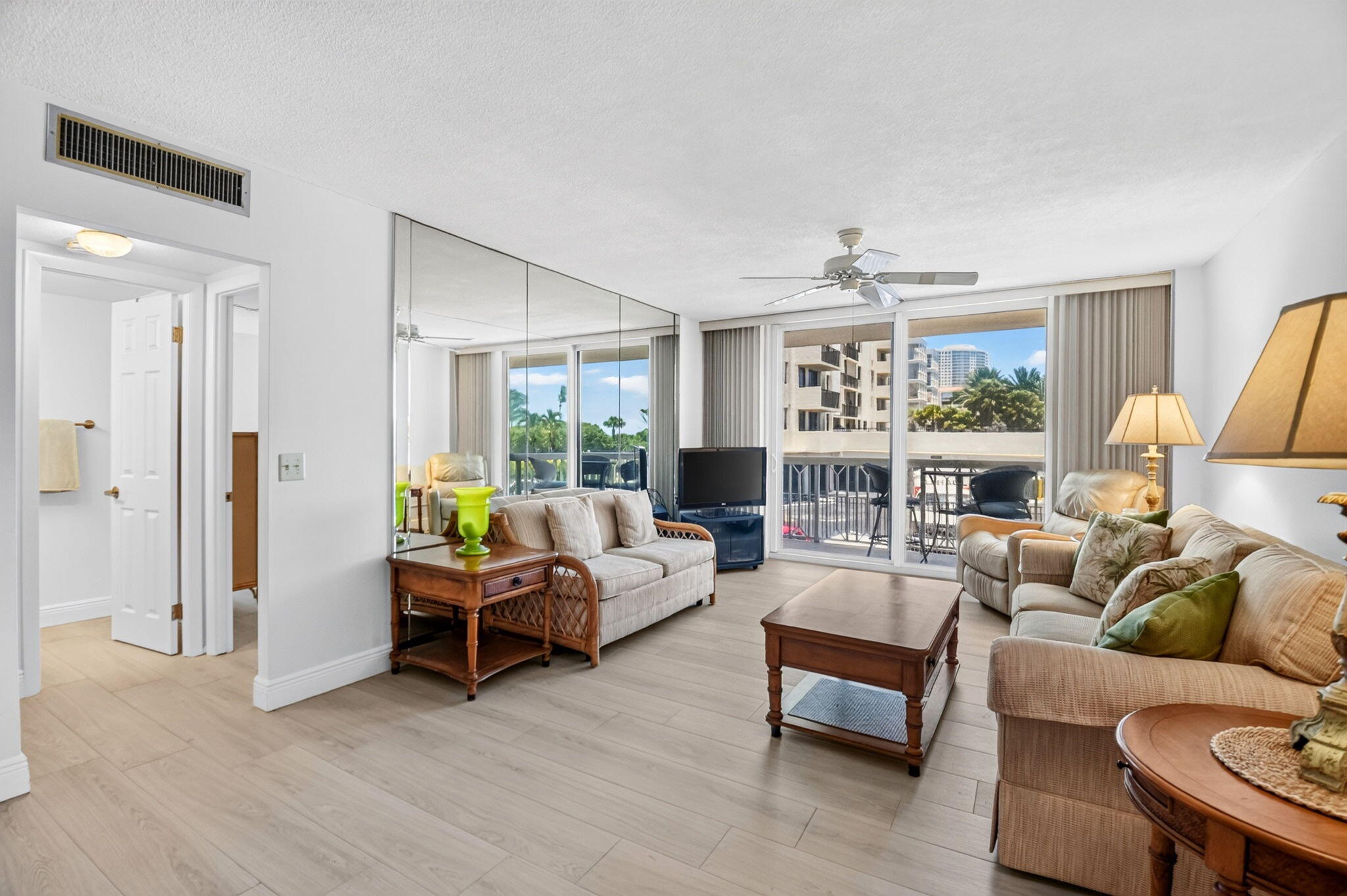 125 S Ocean Avenue 211 Property Photo 8