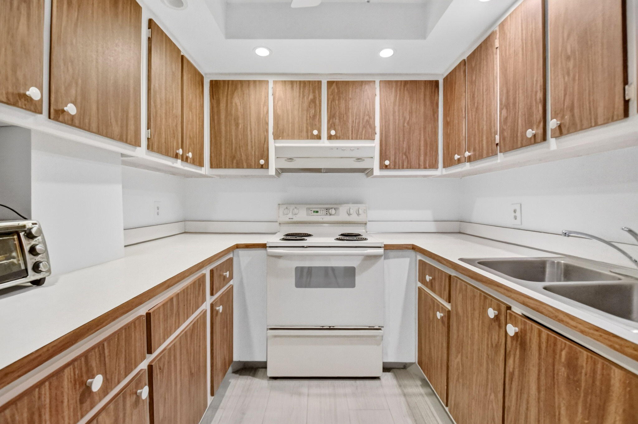 125 S Ocean Avenue 211 Property Photo 14