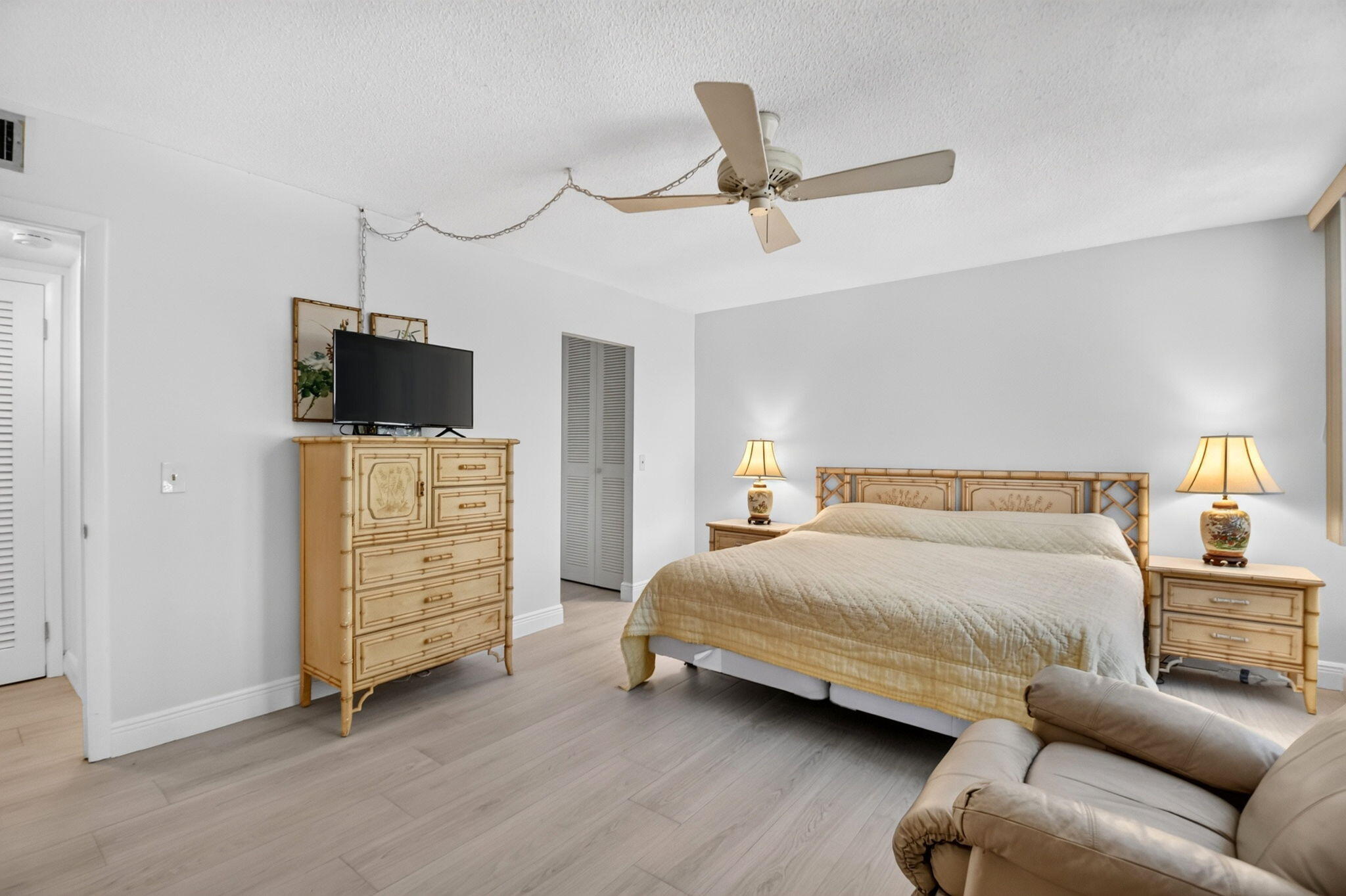 125 S Ocean Avenue 211 Property Photo 26