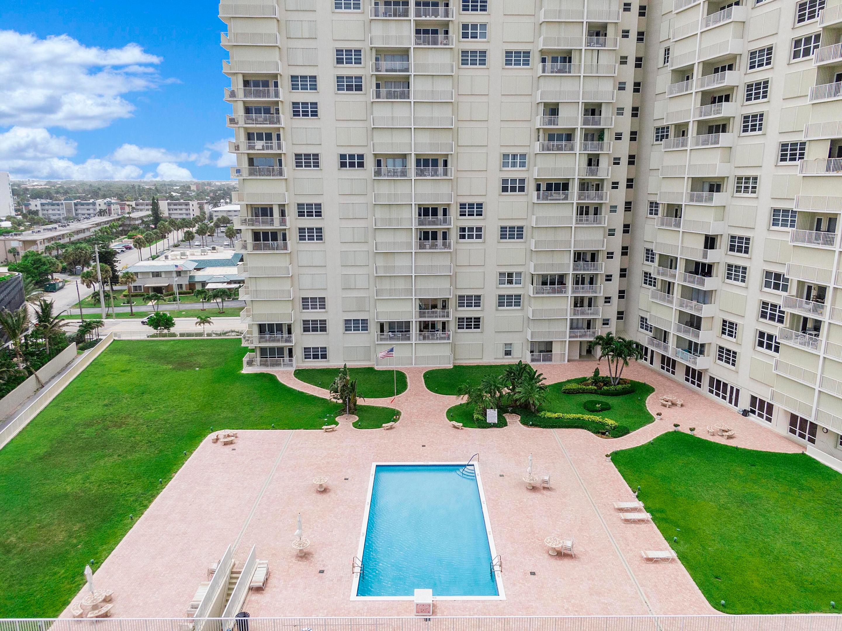 750 N Ocean Boulevard 1405 Property Photo 25