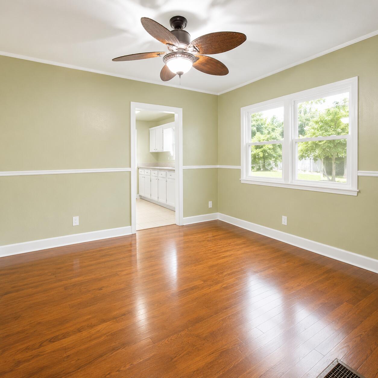 735 Forest Hill Boulevard Property Photo 16