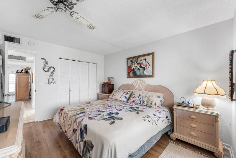 4019 Cambridge A Property Photo 11