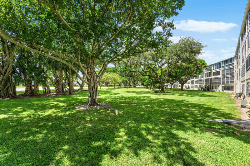 4019 Cambridge A Property Photo 20