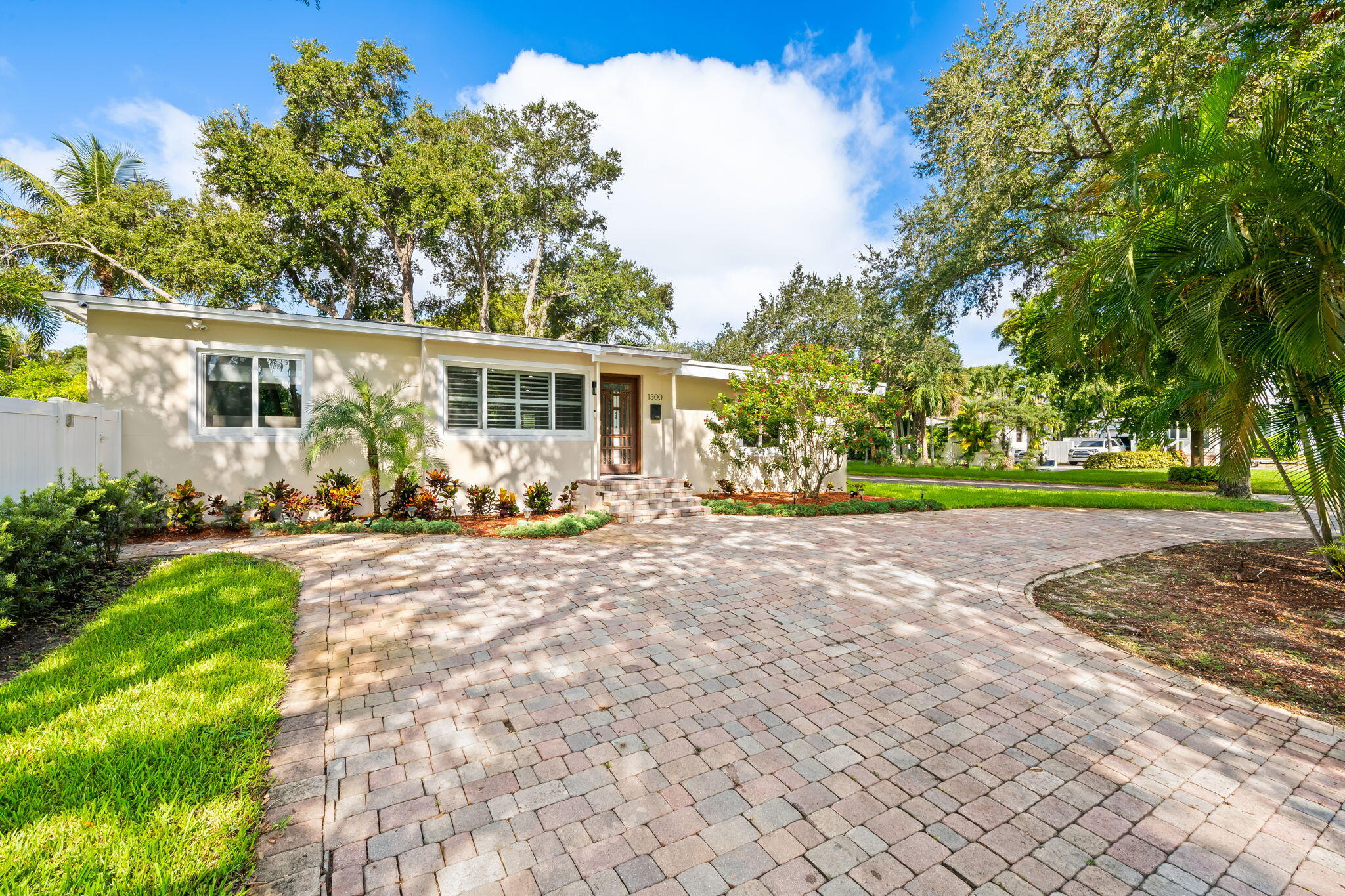 1300 Sw 17th Street Property Photo 3