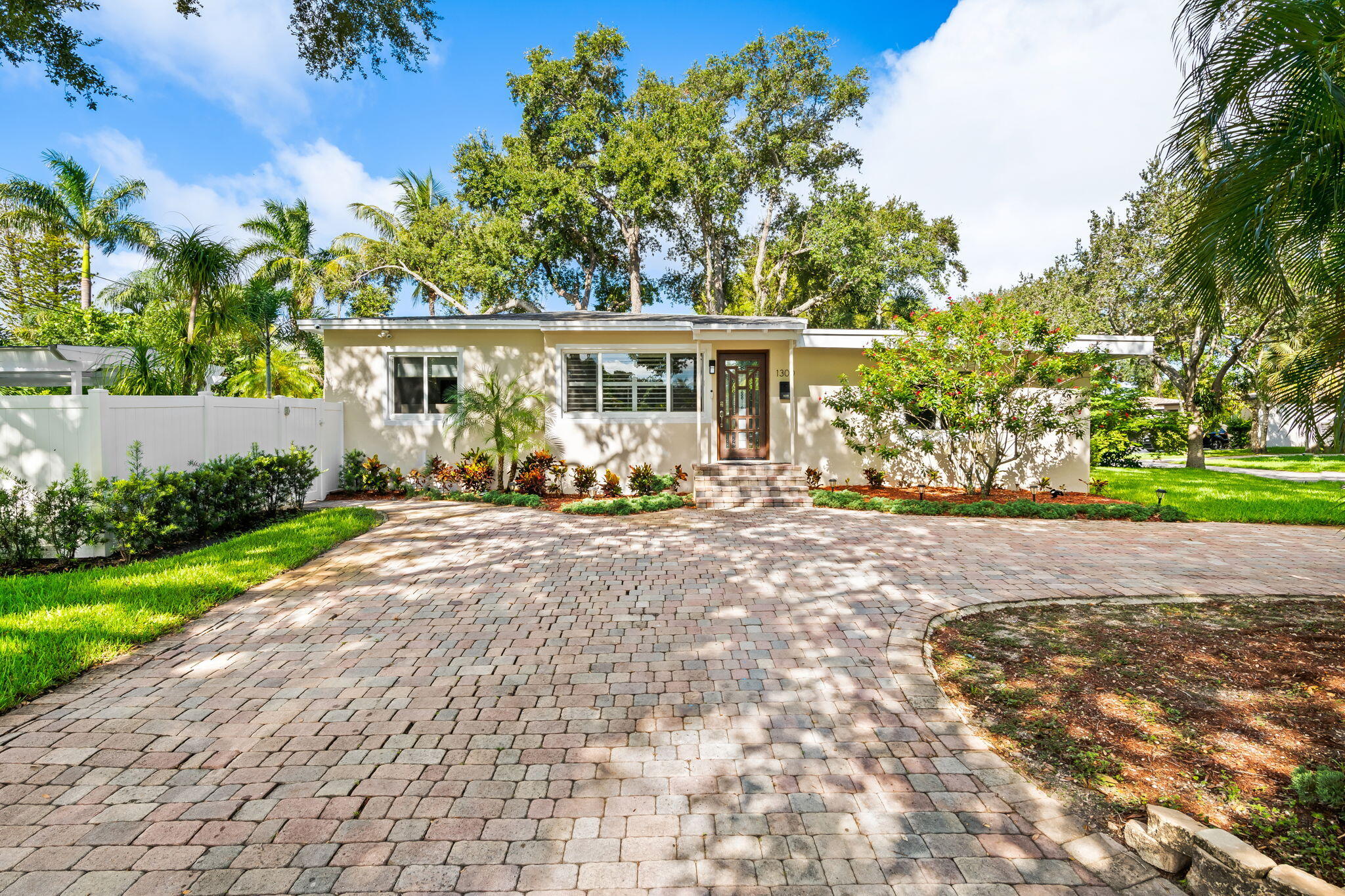 1300 Sw 17th Street Property Photo 4