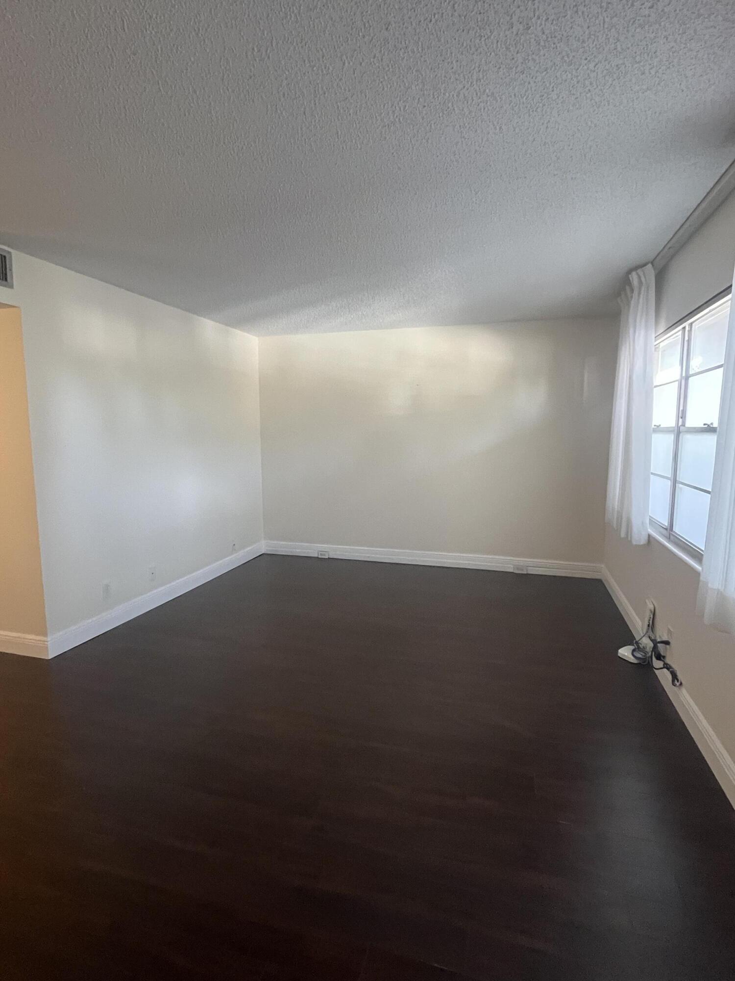 2070 Wolverton D 2070 Property Photo 4