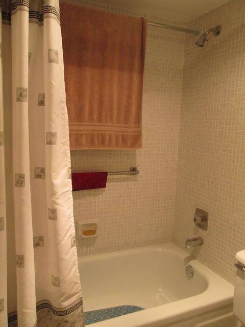 2070 Wolverton D 2070 Property Photo 9