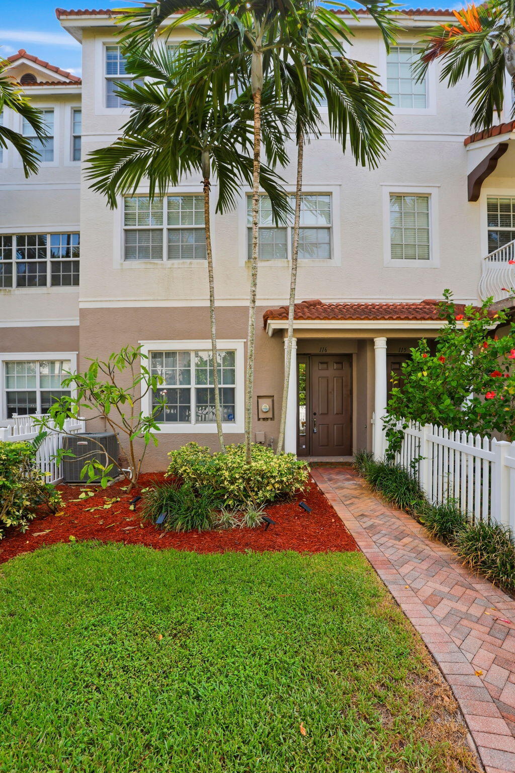 116 Ocean Cay Way Property Photo 6