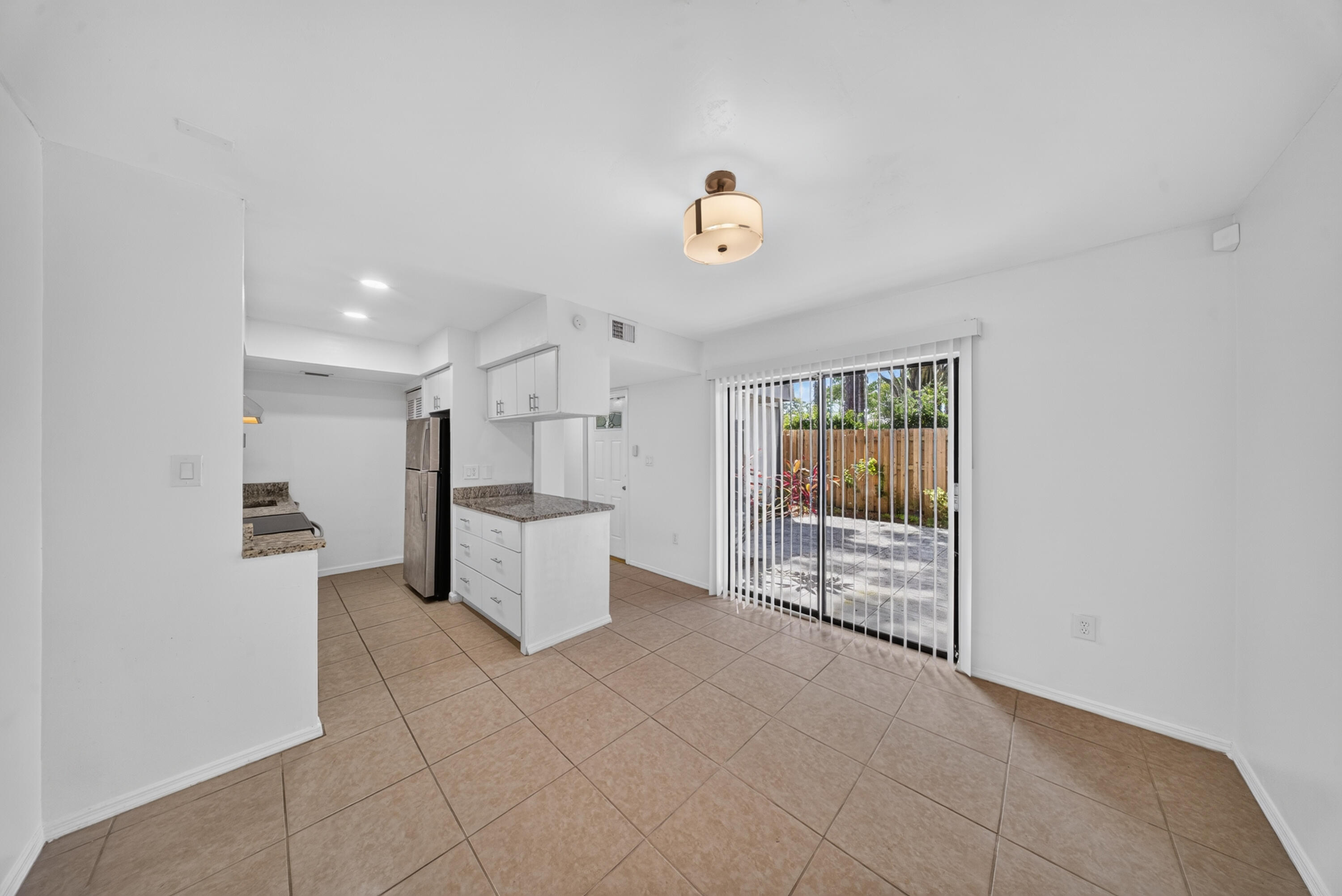2811 Stoneway Lane A Property Photo 8