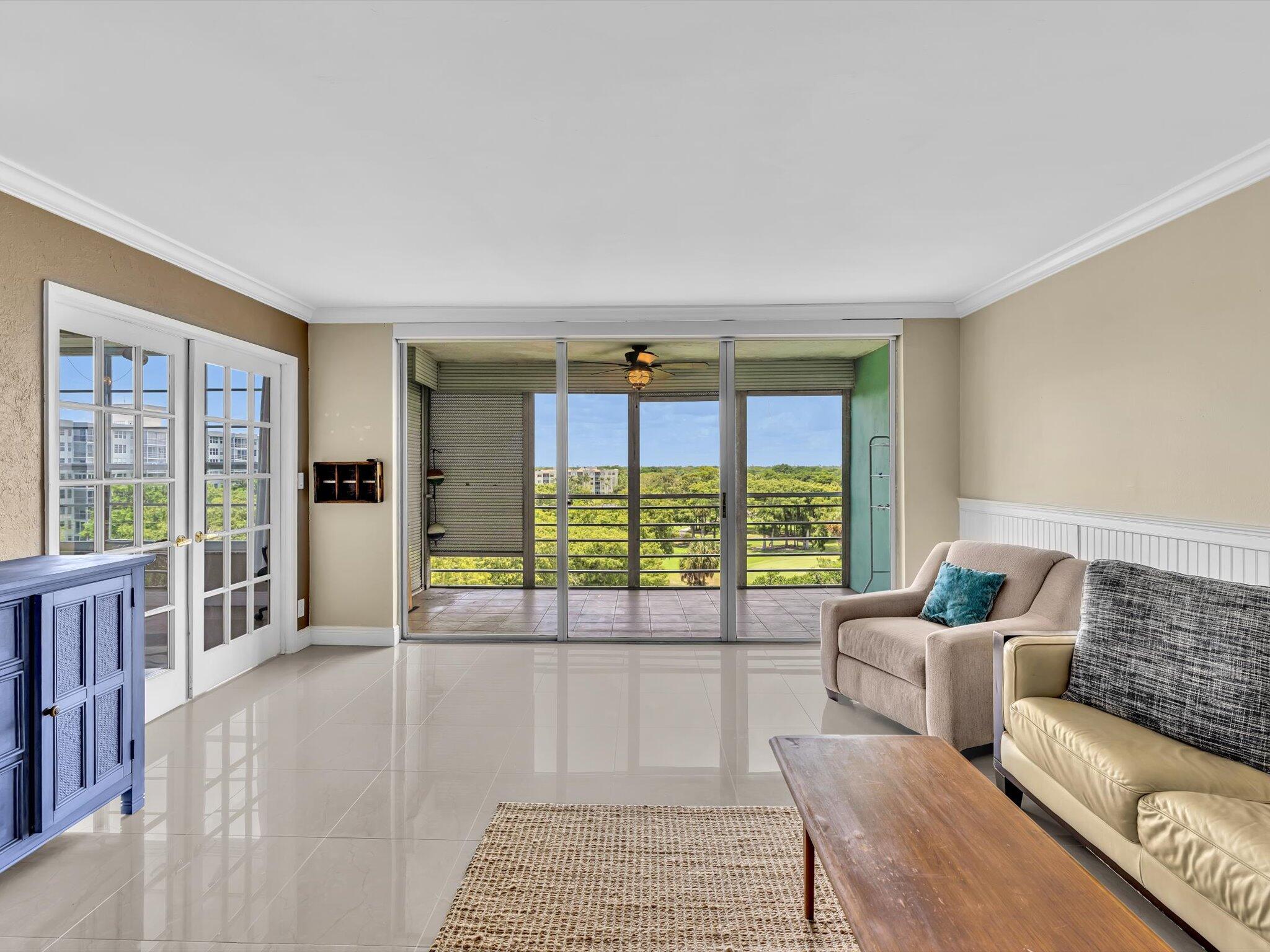 605 Oaks Drive 810 Property Photo 1