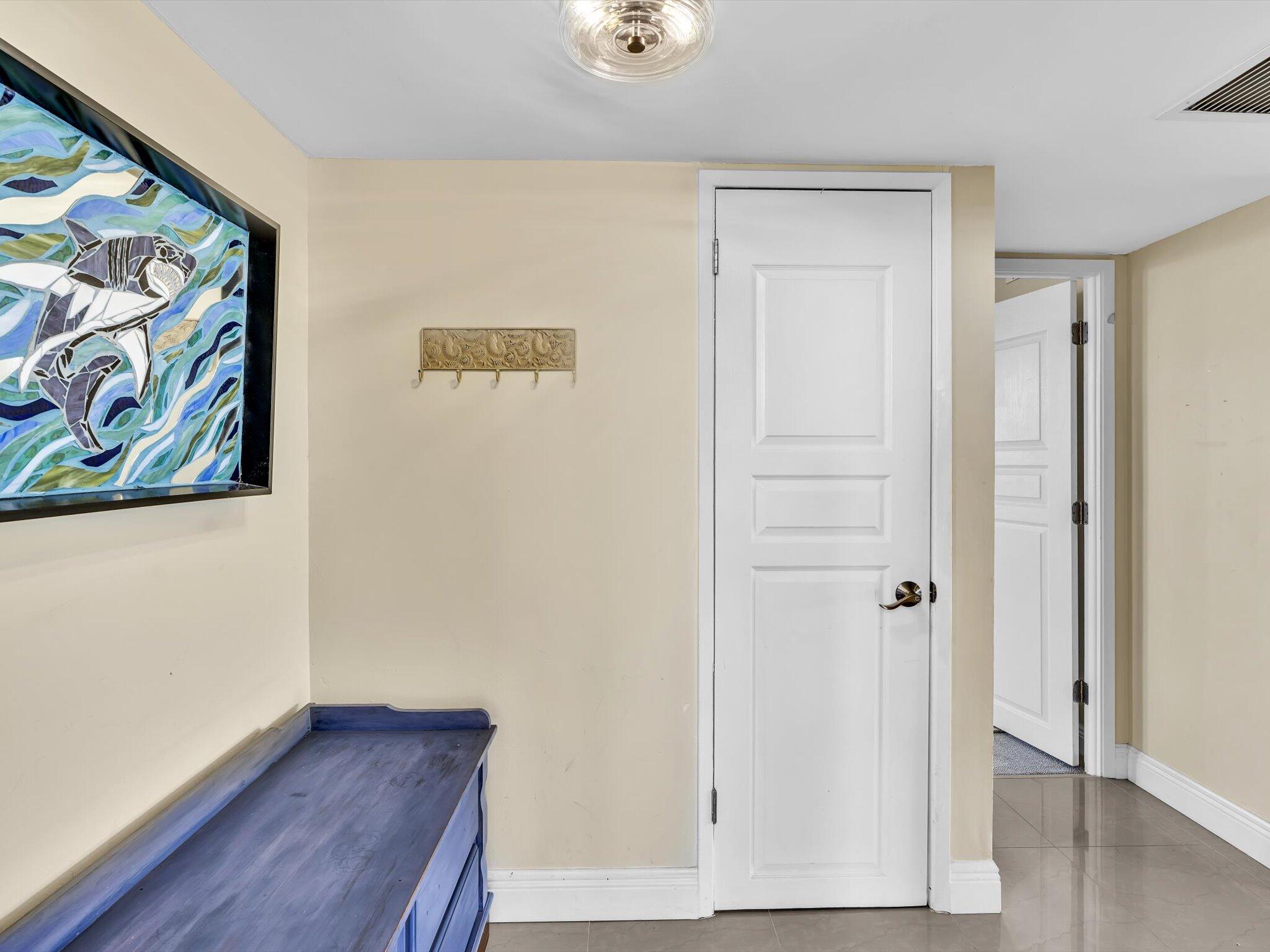 605 Oaks Drive 810 Property Photo 5