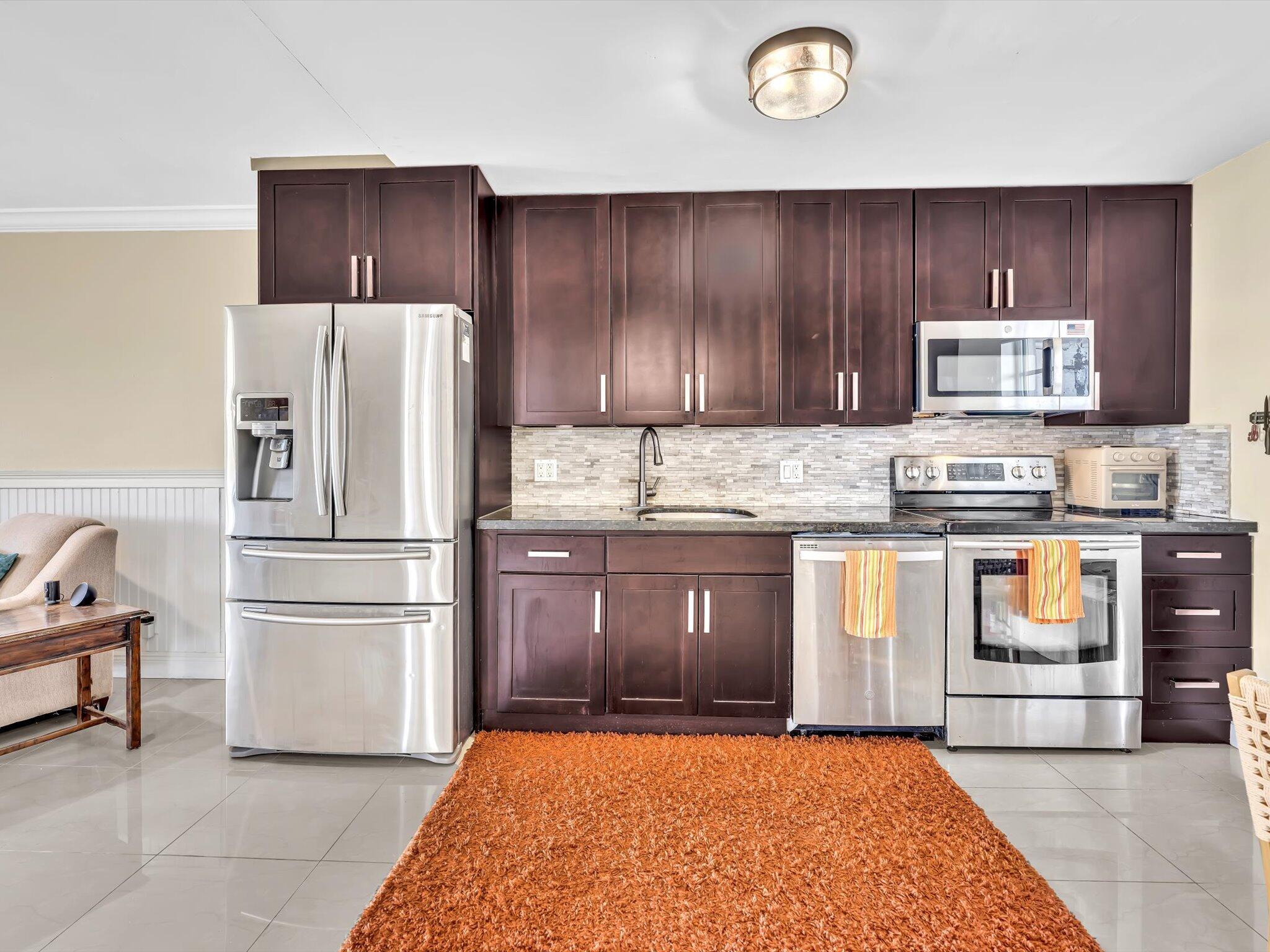 605 Oaks Drive 810 Property Photo 14