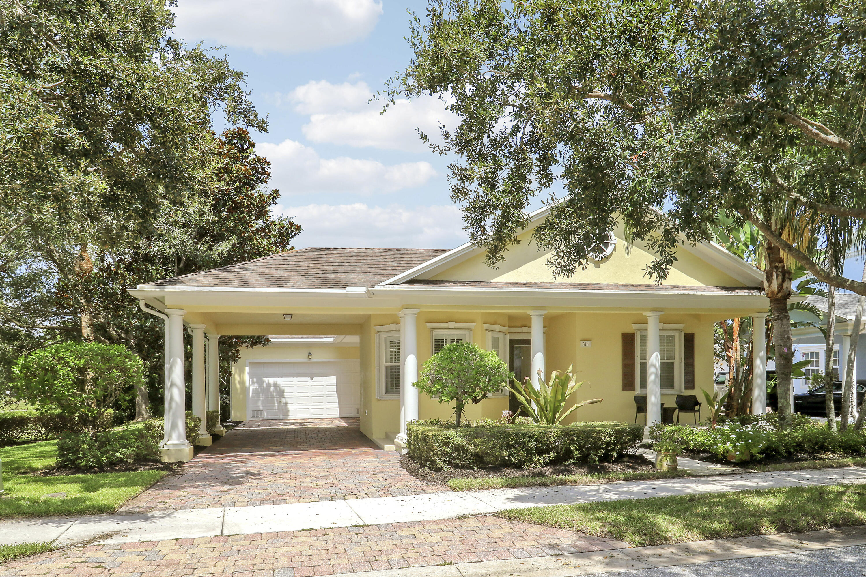 314 Caravelle Drive Property Photo 1