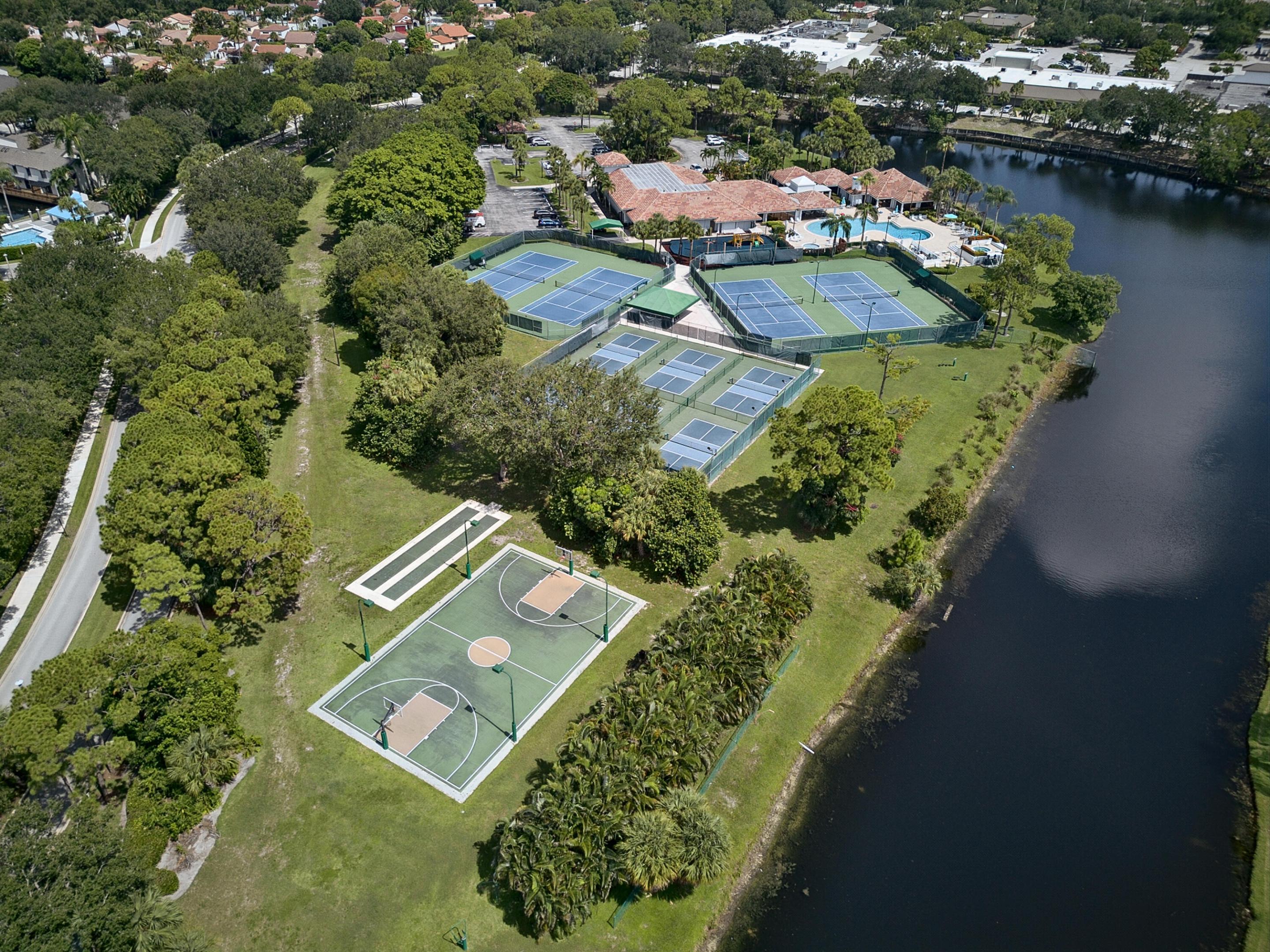 126 Hammocks Drive Property Photo 45