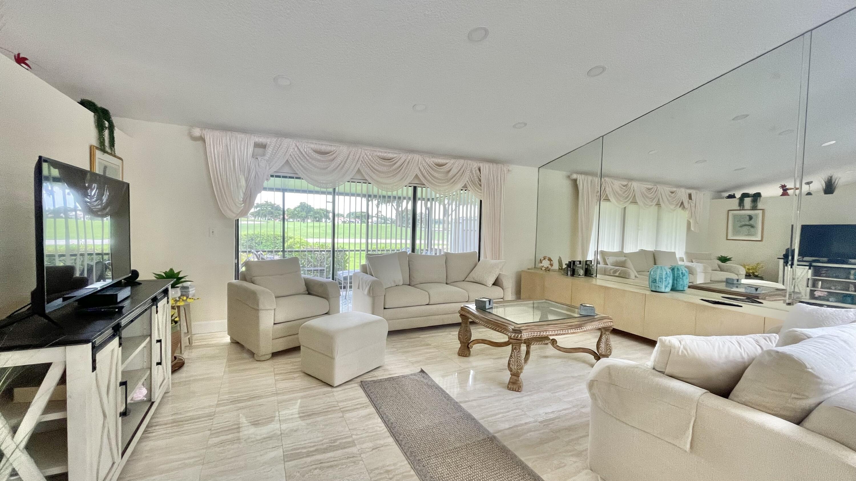 5662 Ainsley Court Property Photo 4