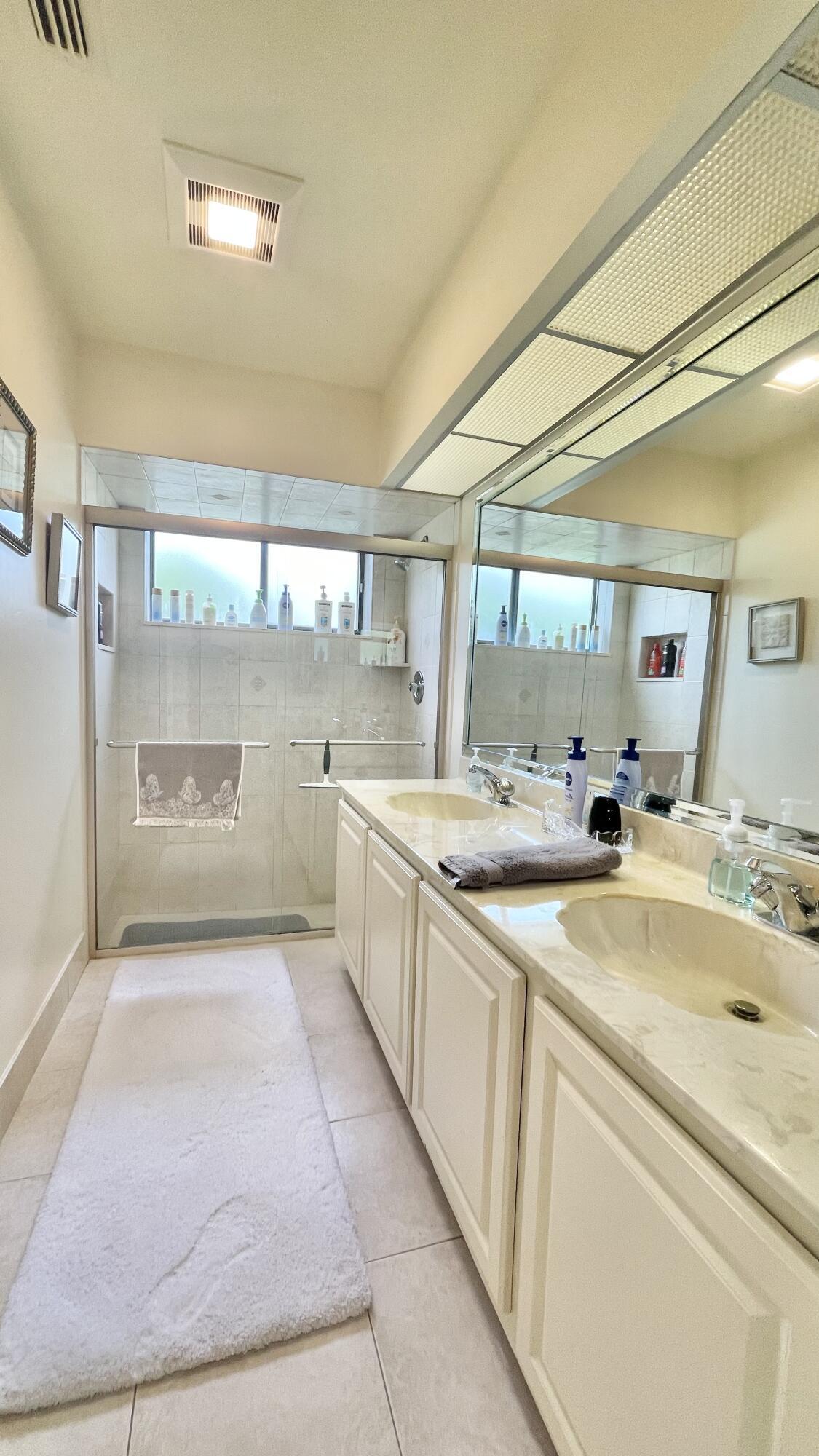 5662 Ainsley Court Property Photo 13