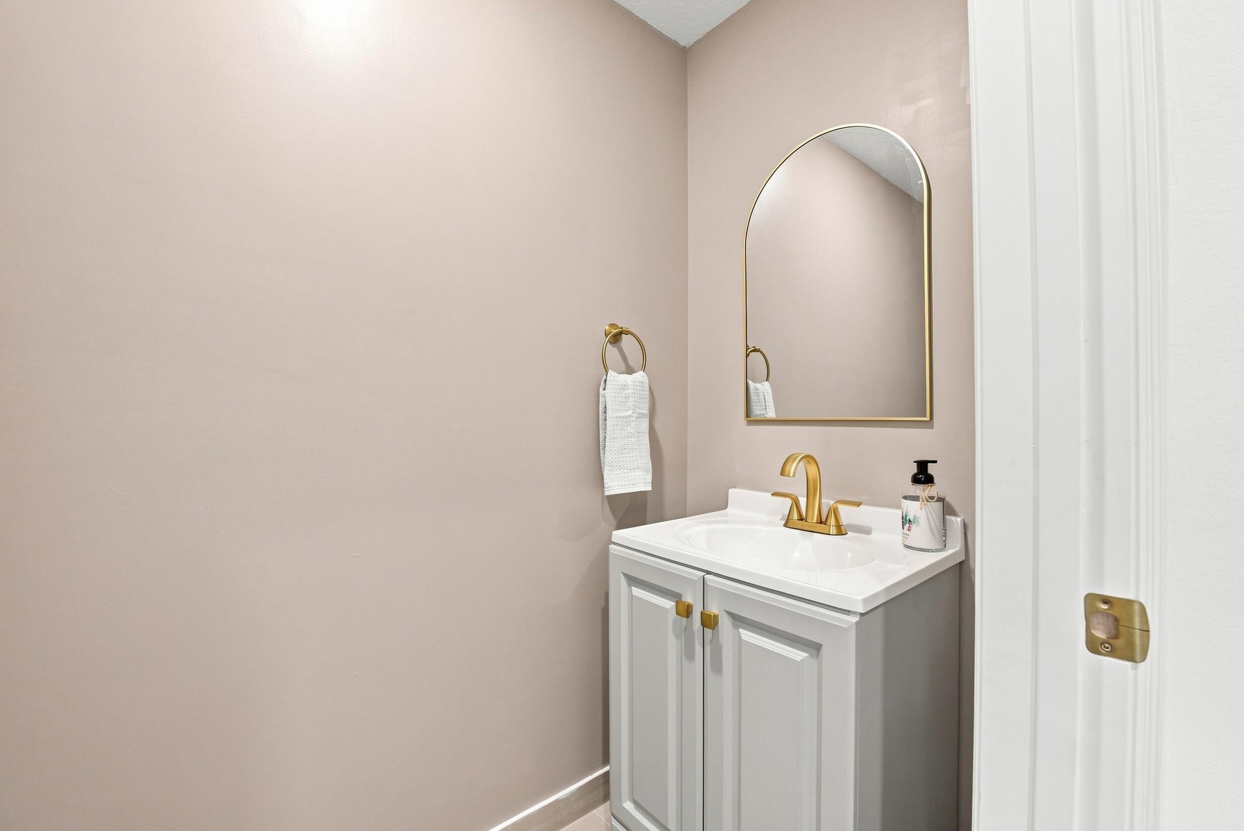 4341 Pond Lily Lane Property Photo 14