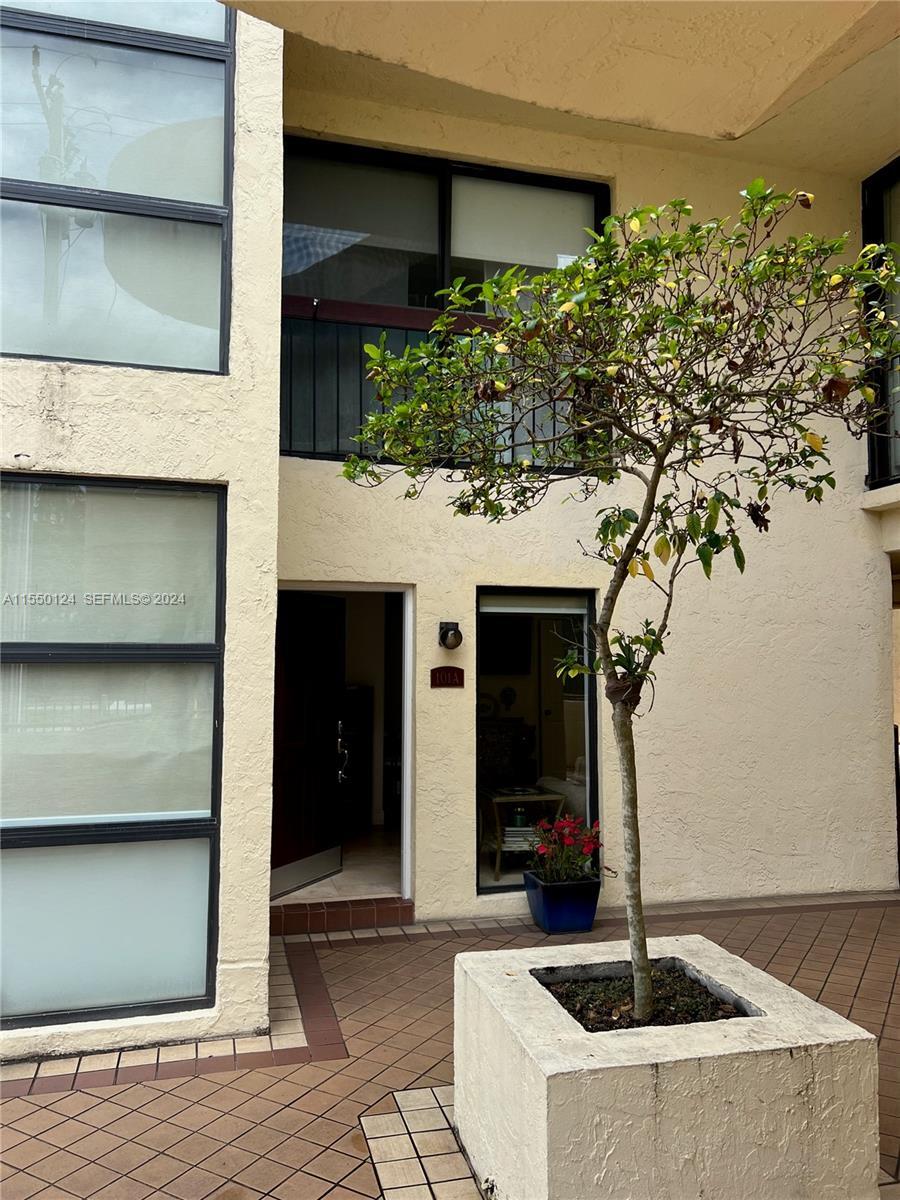 2430 Brickell Avenue Property Photo 1