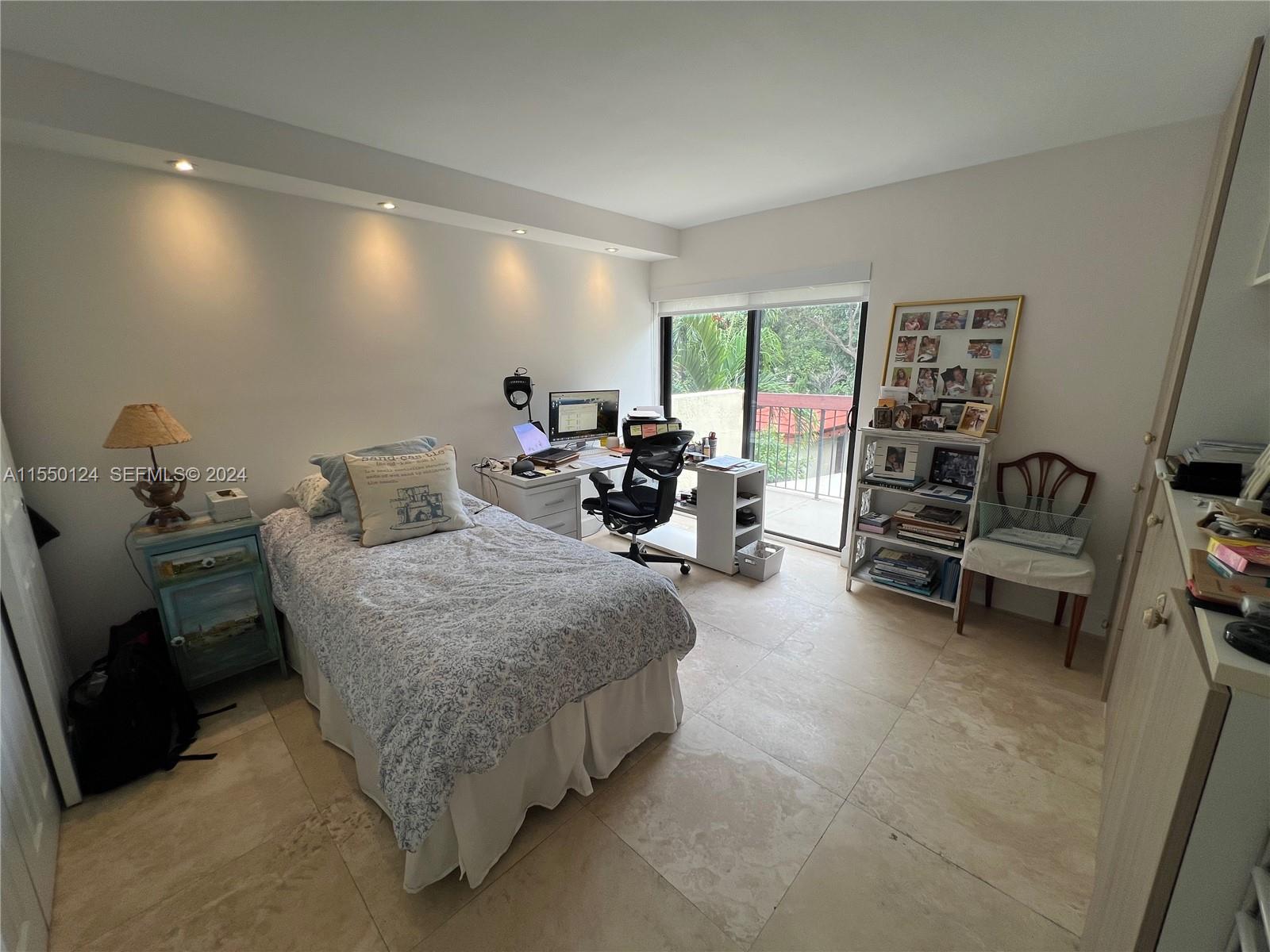 2430 Brickell Avenue Property Photo 10