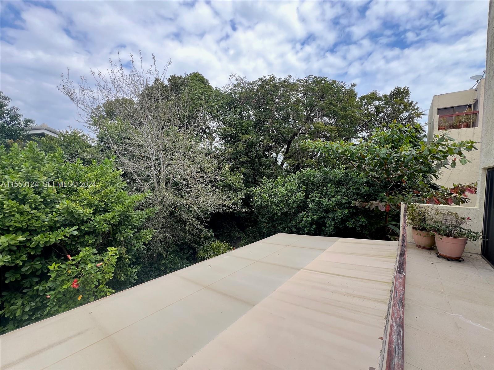 2430 Brickell Avenue Property Photo 14