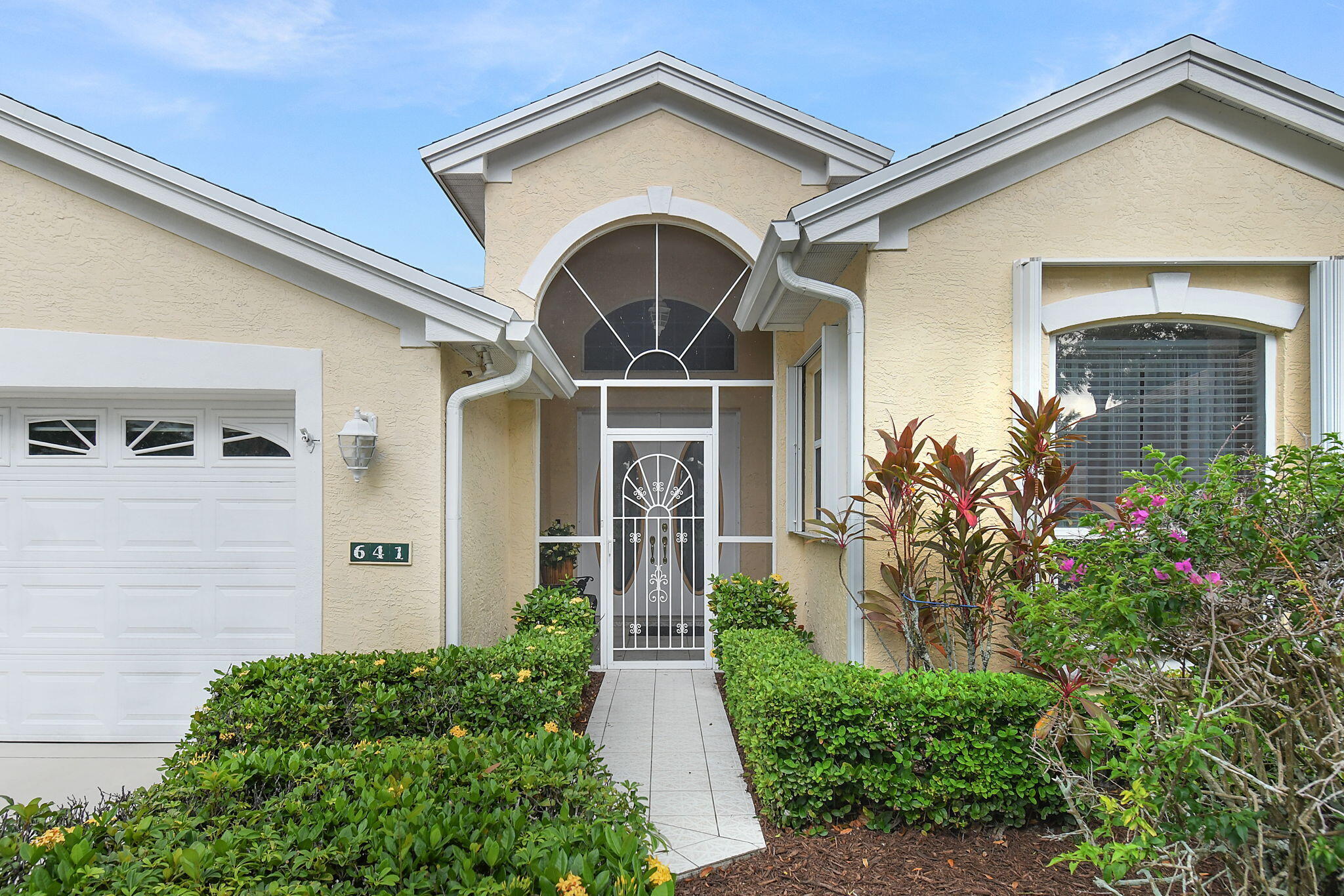 641 Nw Venetto Court Property Photo 1