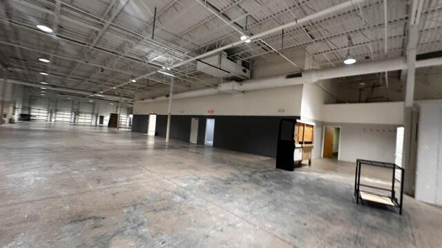 7463 W Colonial Drive Property Photo 10