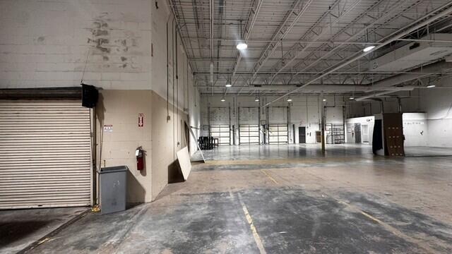 7463 W Colonial Drive Property Photo 11