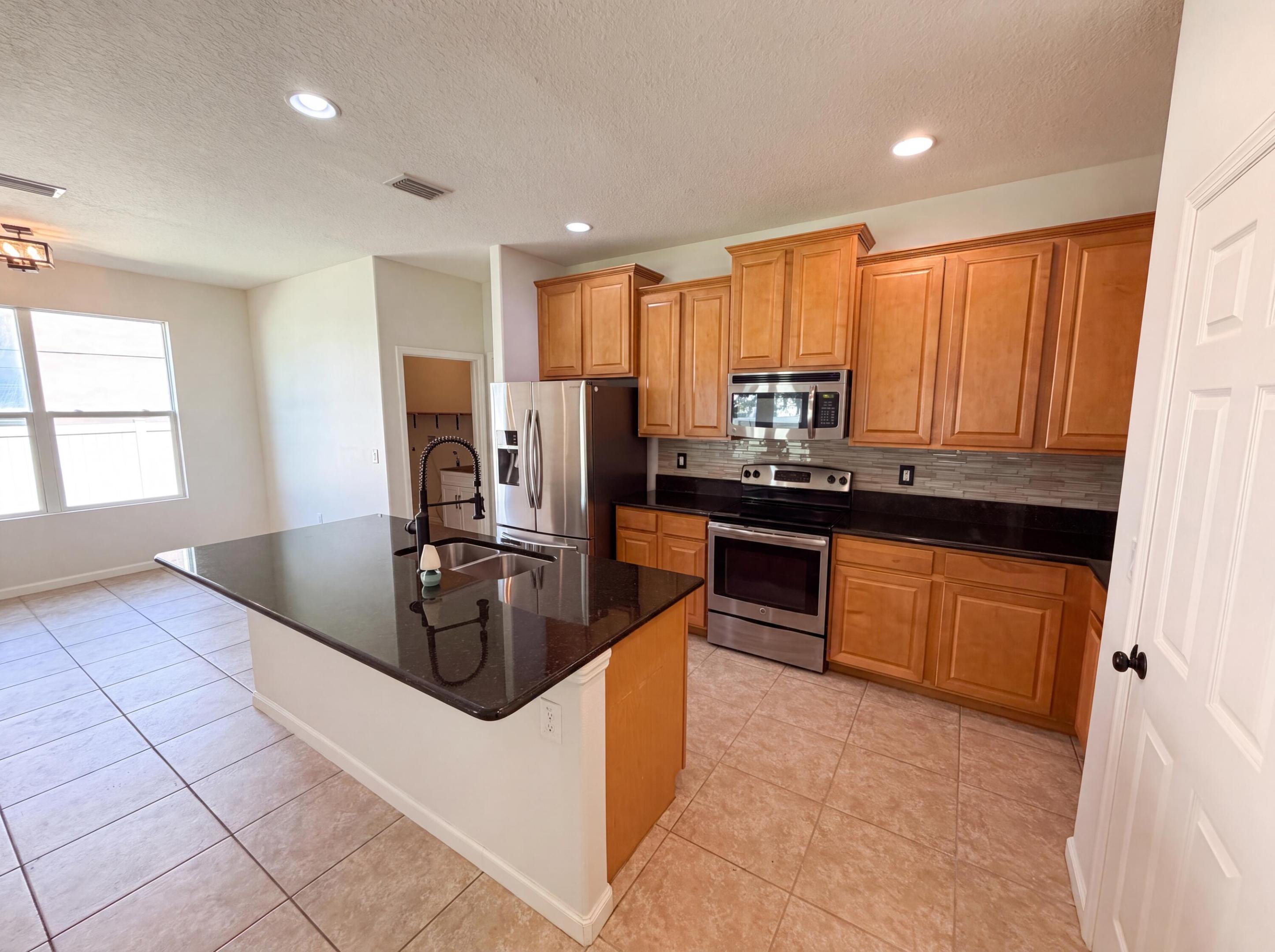 5845 Wyndham Manor Property Photo 2