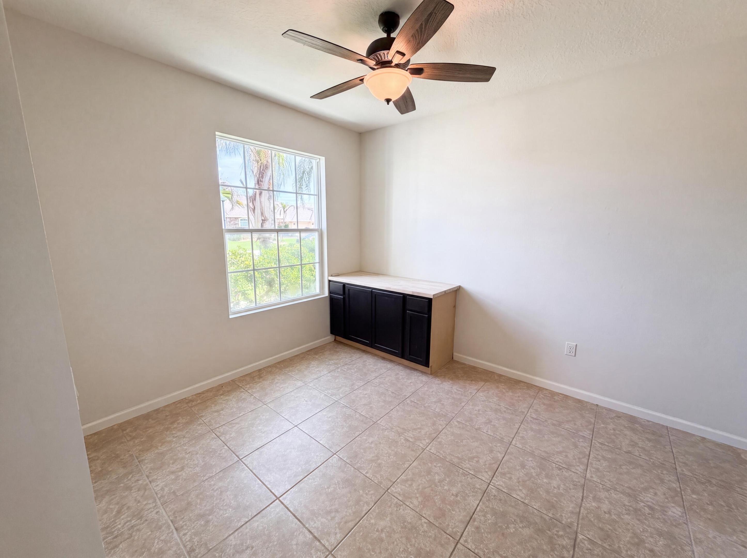 5845 Wyndham Manor Property Photo 15