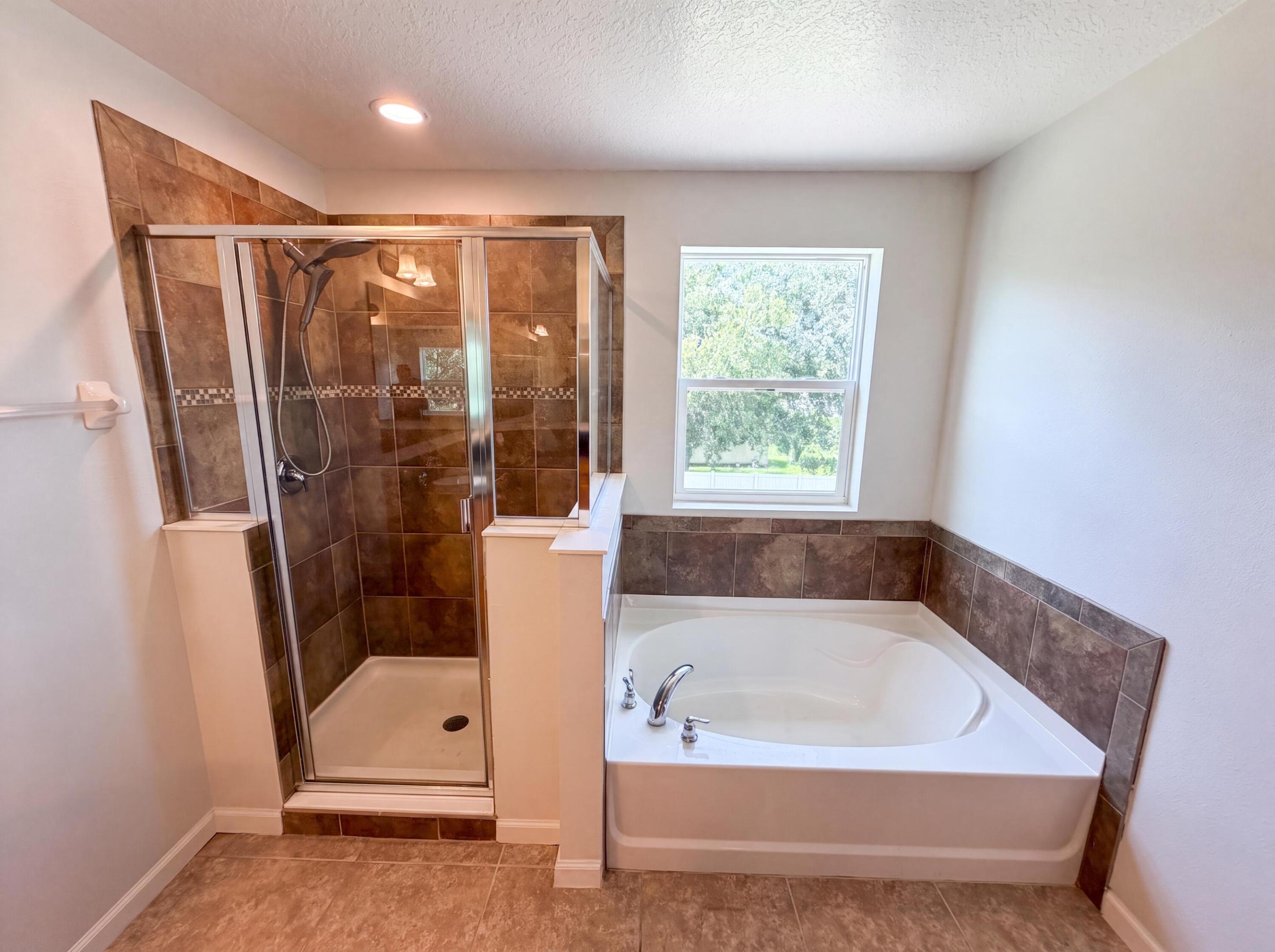 5845 Wyndham Manor Property Photo 29