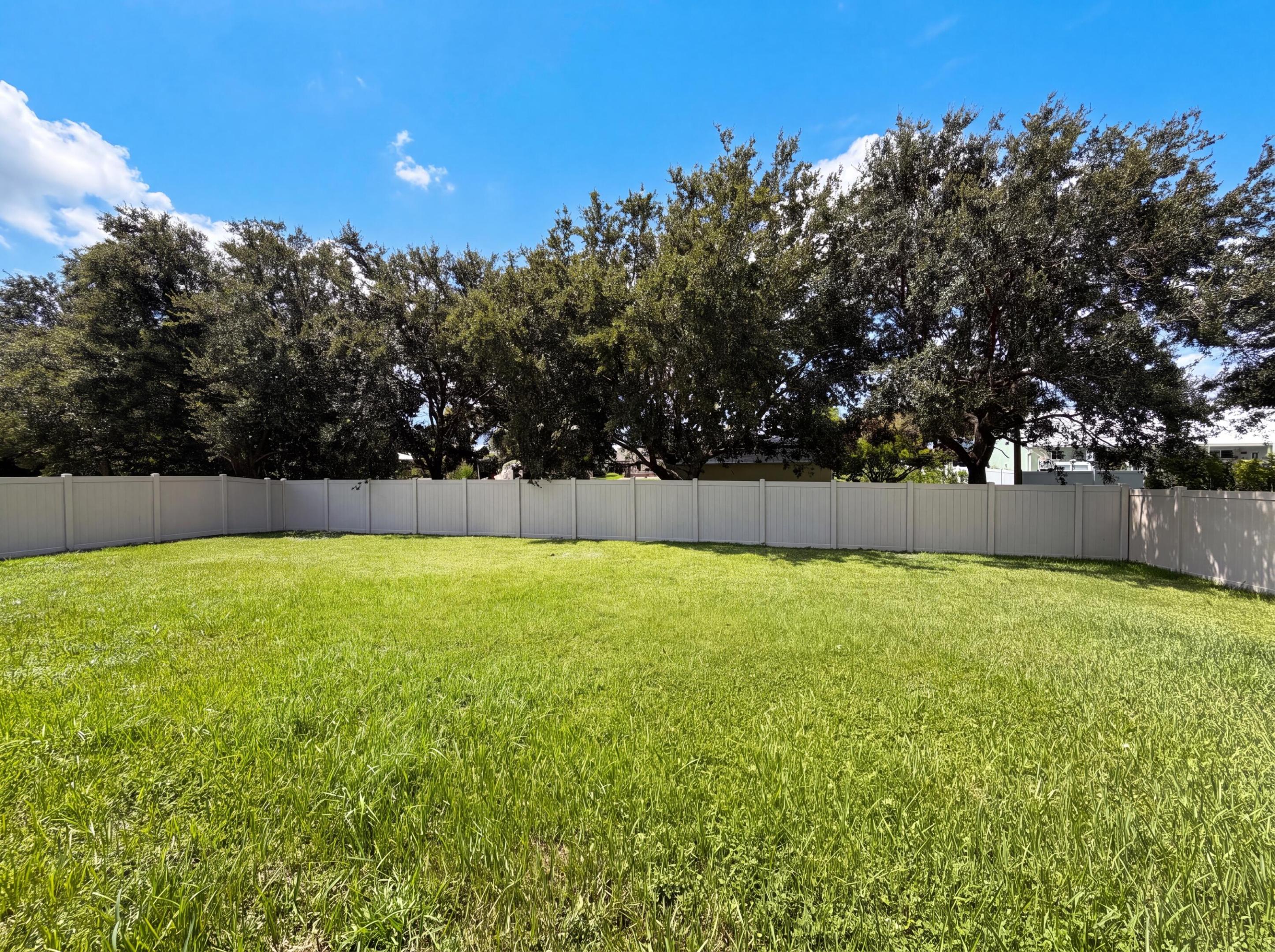 5845 Wyndham Manor Property Photo 32